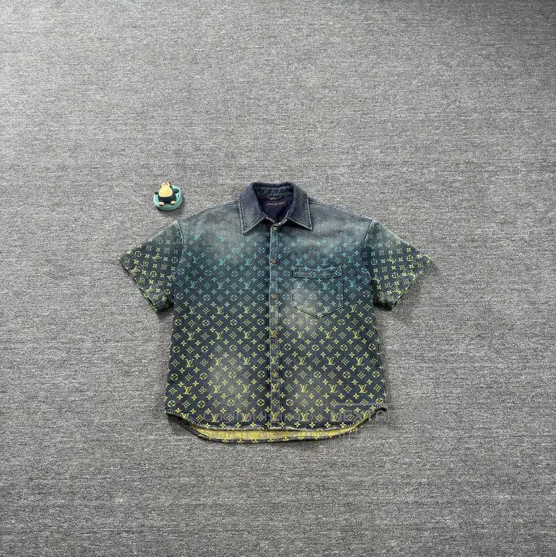 Louis Vuitton Louis Vuitton Green Cotton Short Sleeve Shirt . Size US S / EU 44-46 / 1 - 1 Thumbnail