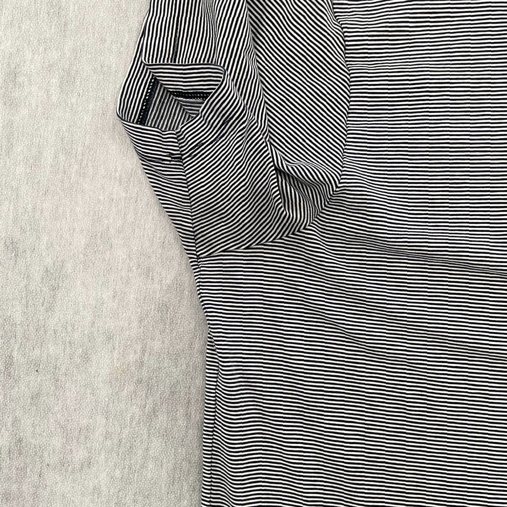 Lululemon Lululemon Active Shirt Men Large Blue Striped Short Sleeve V-Neck Athleisure Size US L / EU 52-54 / 3 - 7 Thumbnail