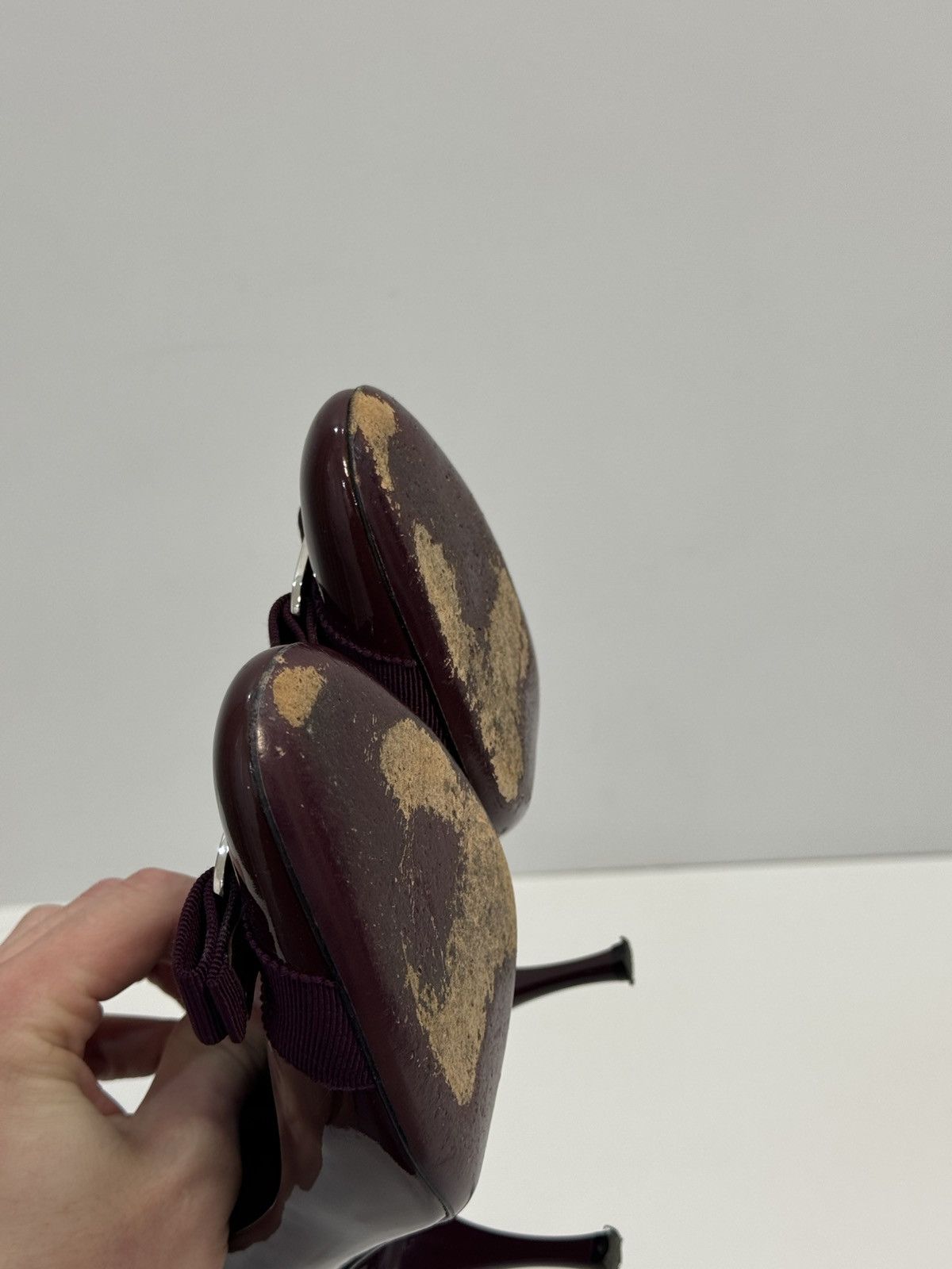 Salvatore Ferragamo Salvatore Ferragamo Burgundy Size 6.5 NARROW Patent Pumps Size US 6.5 / IT 36.5 - 12 Thumbnail