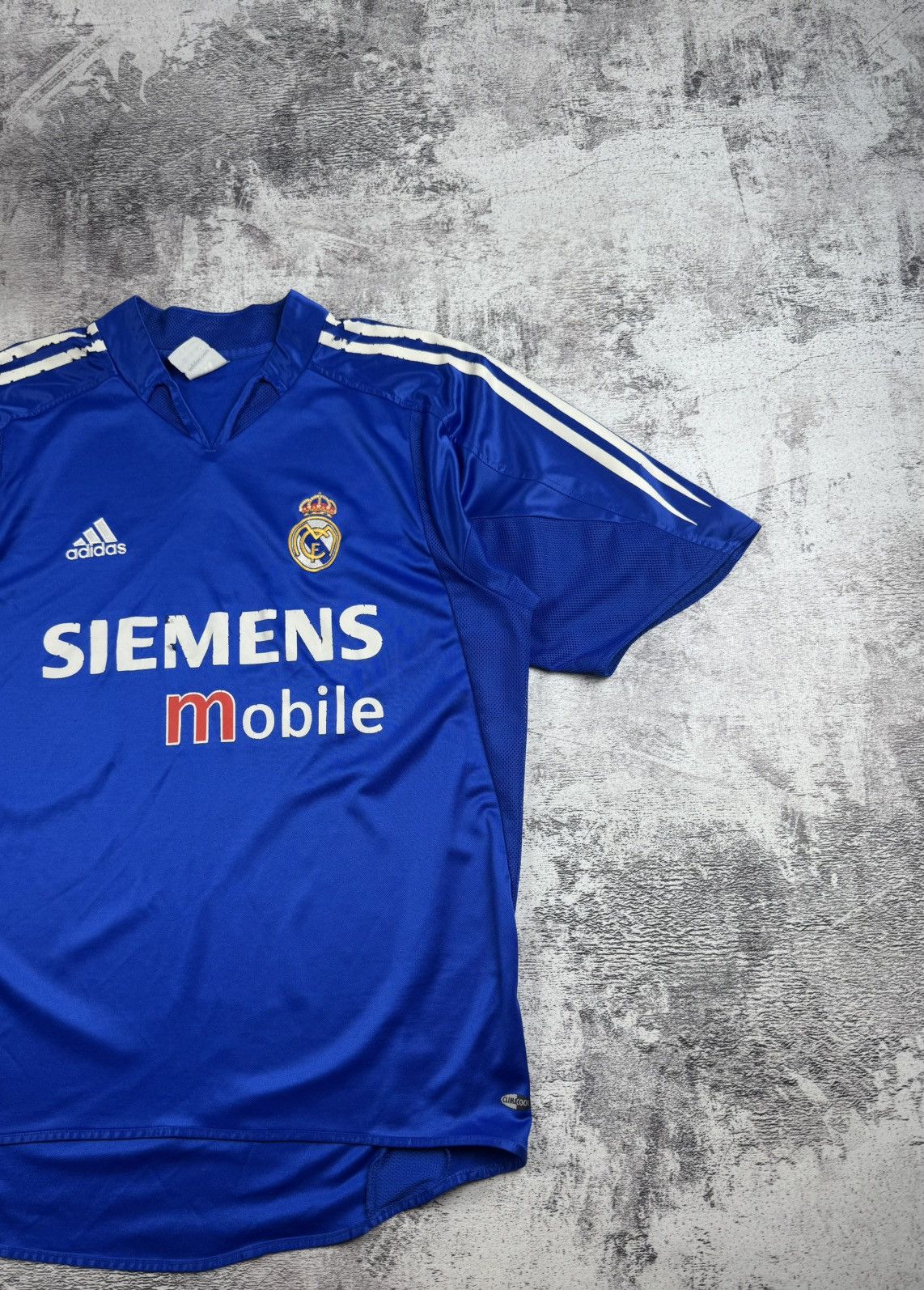 Adidas × Vintage Real Madrid 2004/2005 Adidas Third Kit 3 La Liga Jersey Blockcore T Shirt Tee Size US M / EU 48-50 / 2 - 3 Thumbnail