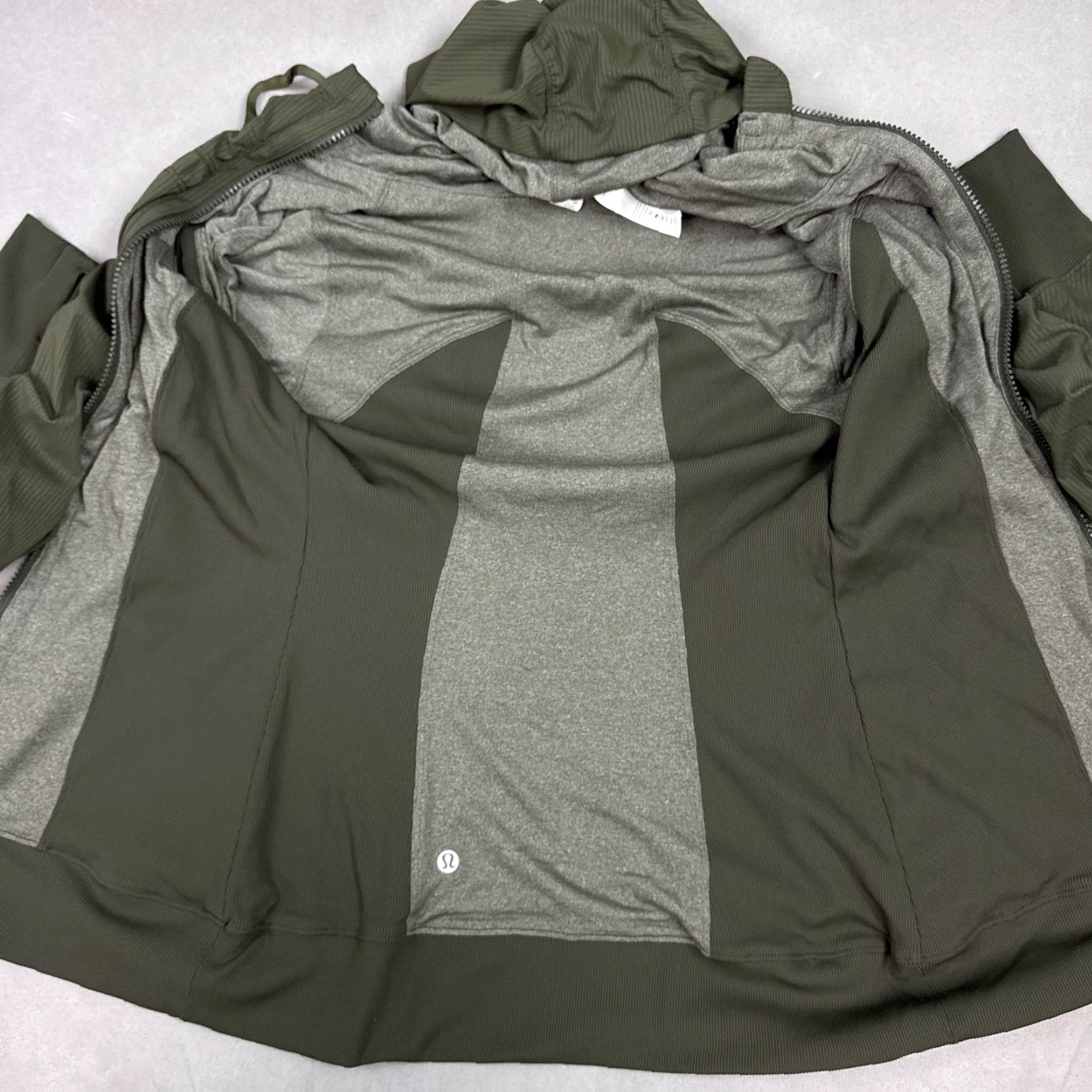 Lululemon Lululemon Jacket Womens 9 Green Dance Studio Reversible Hoodie Train Running Gym Shirt Size S / US 4 / IT 40 - 6 Thumbnail