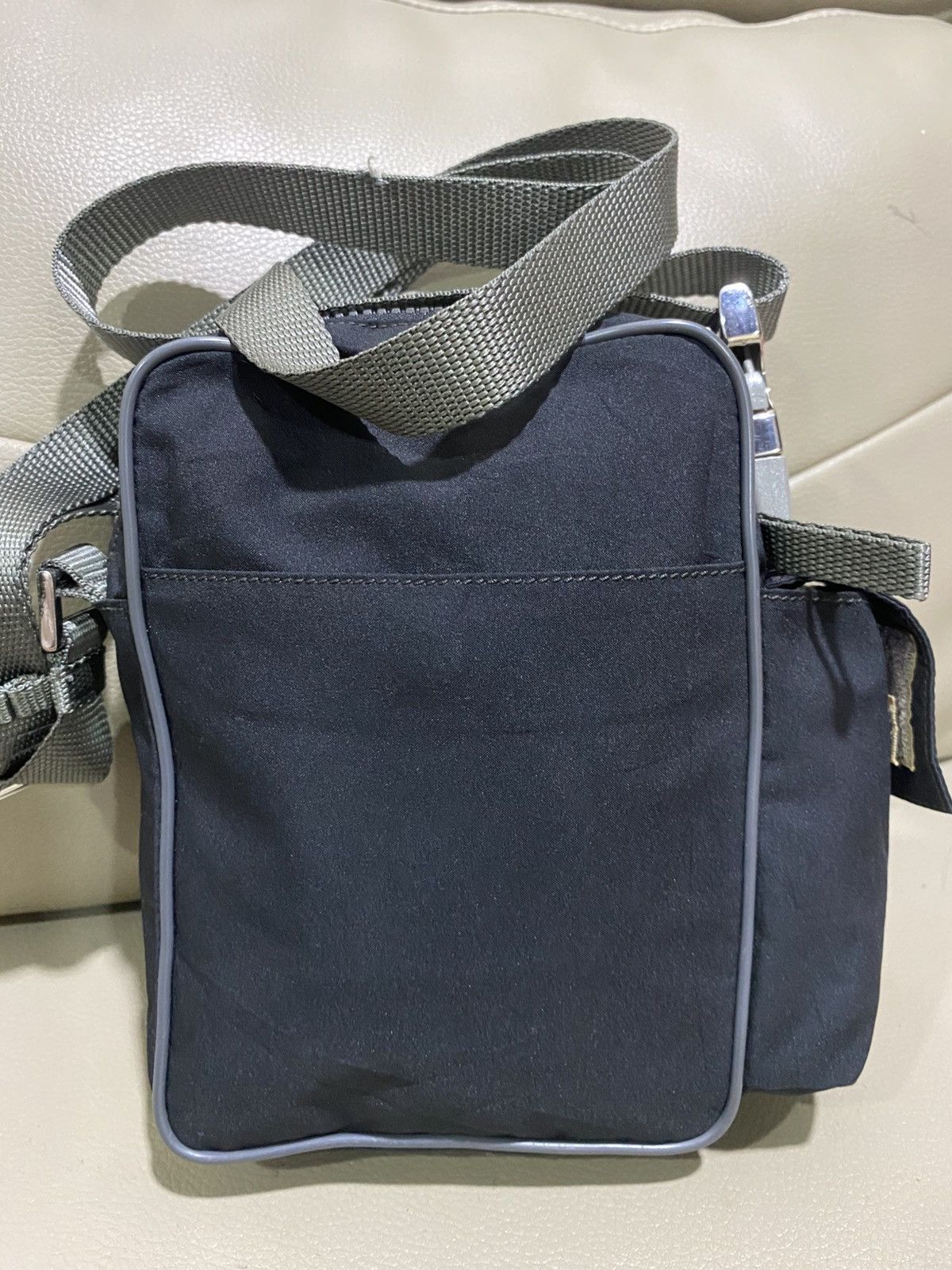 Prada Authentic Prada Sling Art.4VA337 Mat.JAY Bag Size ONE SIZE - 2 Thumbnail