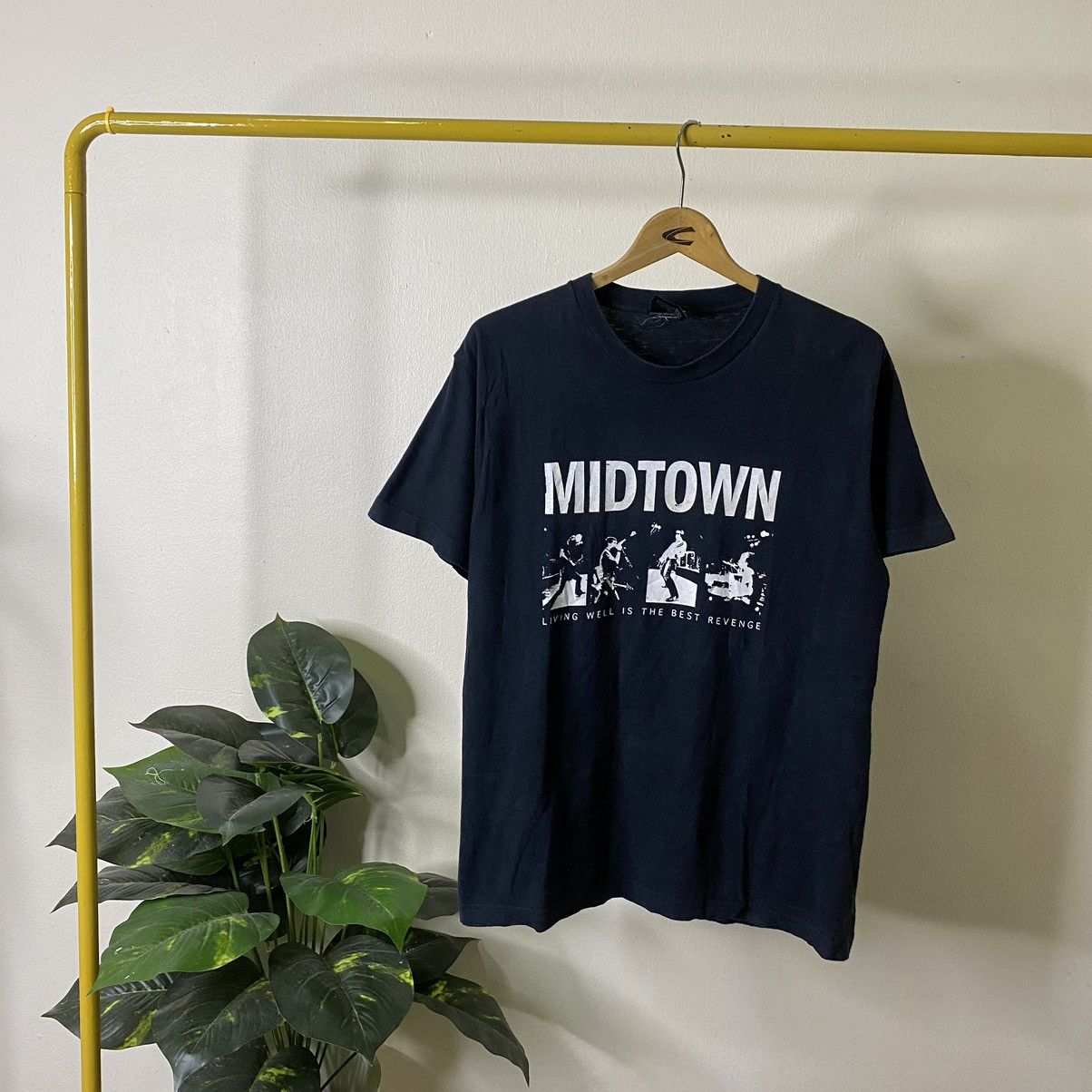 Band Tees Vintage Y2K Midtown American Pop Punk Band Tee Size US M / EU 48-50 / 2 - 1 Thumbnail