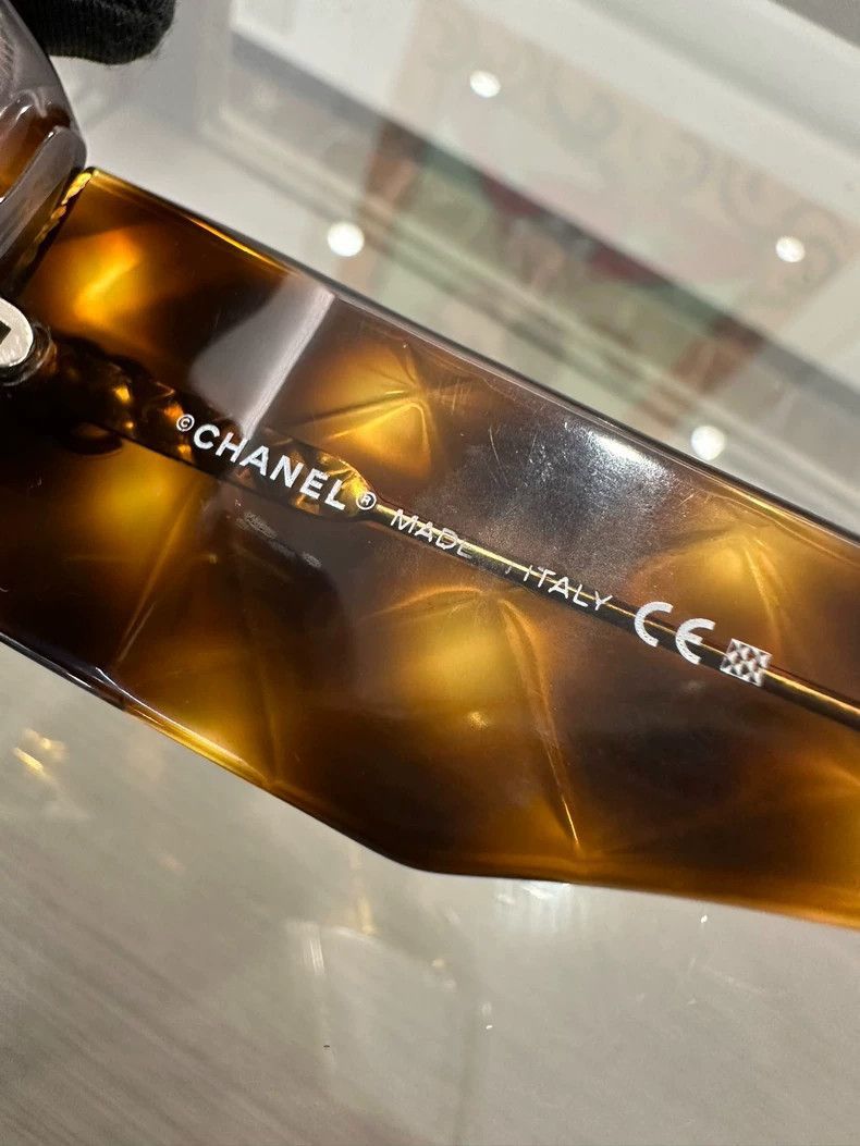 Chanel Vintage Chanel Tortoise Shell Sunglasses -2505 Size ONE SIZE - 8 Thumbnail