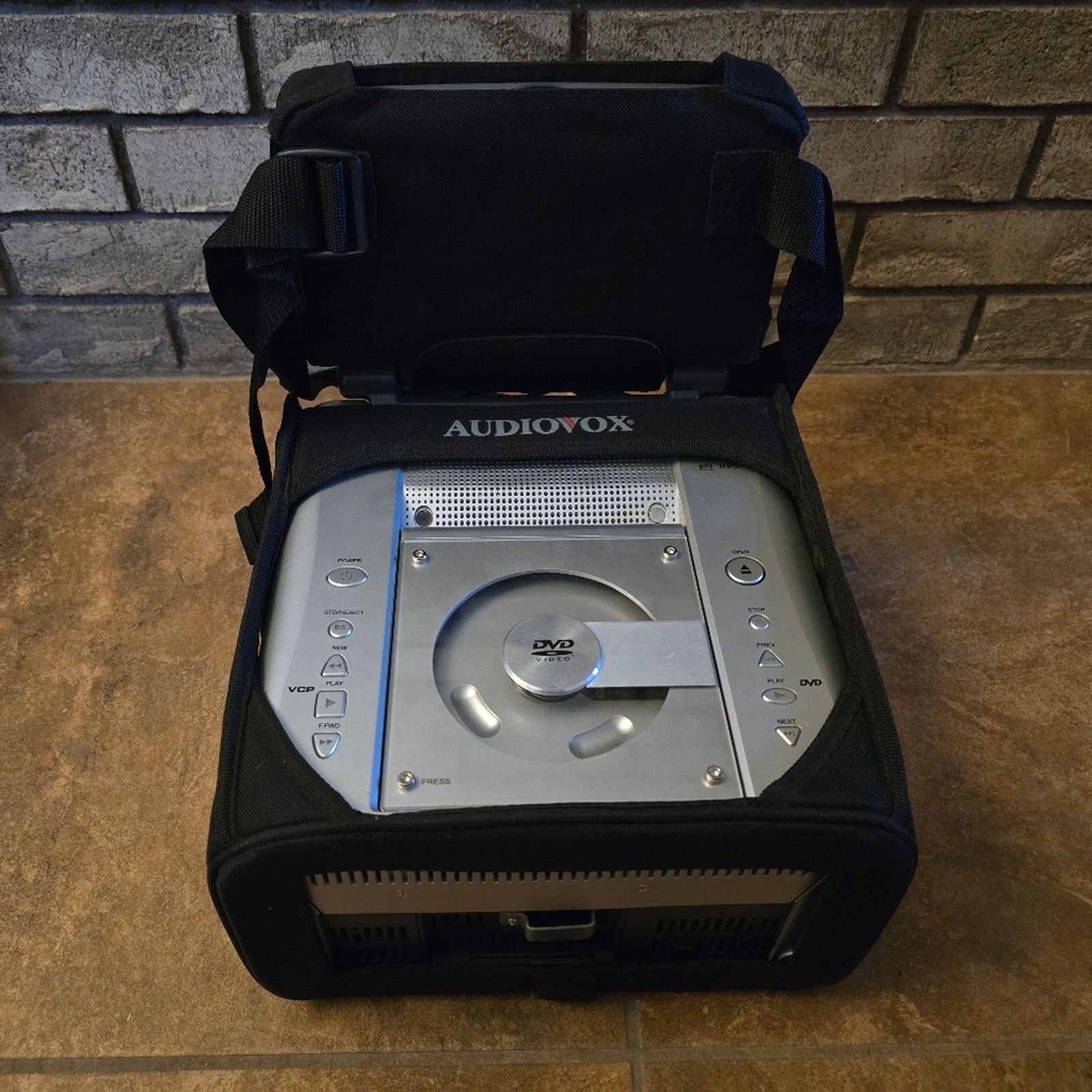 Other Silver | AUDIOVOX | Video In A Bag System 11 Bundle Size ONE SIZE - 4 Thumbnail