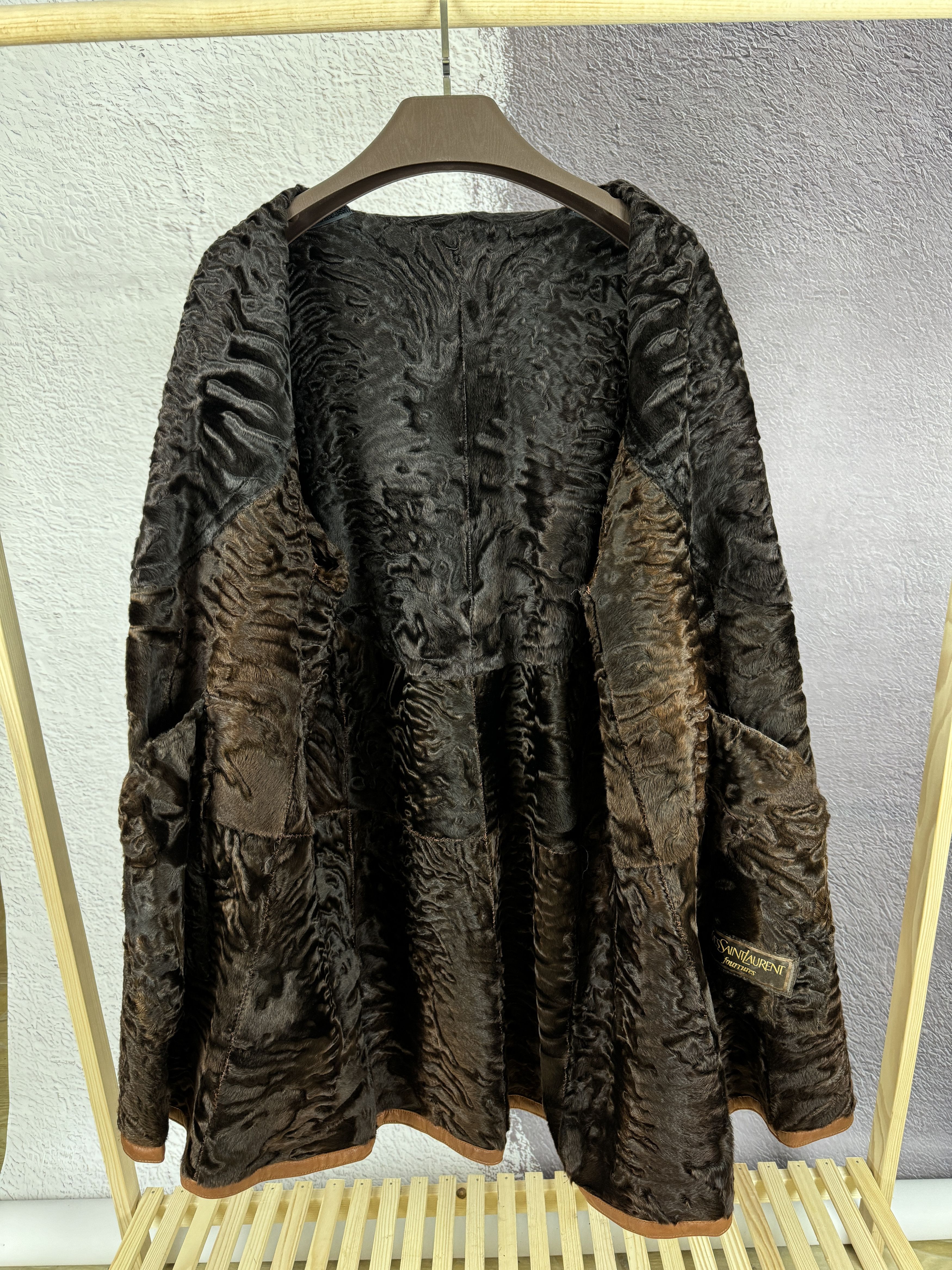 Yves Saint Laurent Yves Saint Laurent fourrures vintage 80s leather fur coat Size M / US 6-8 / IT 42-44 - 21 Thumbnail