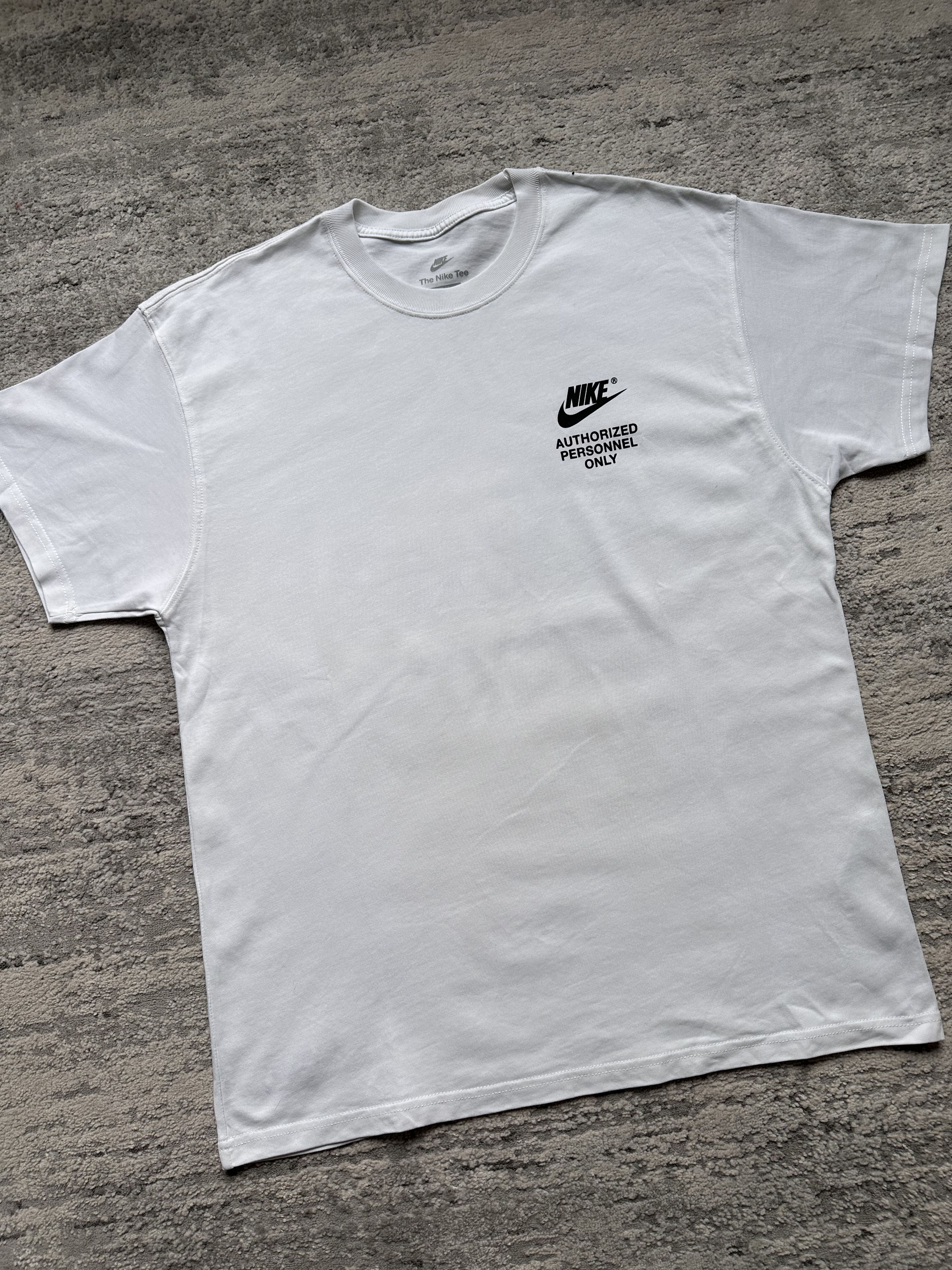 Nike Nike NSW AUTHRZD PERSONNEL t shirt Size US XXL / EU 58 / 5 - 6 Thumbnail