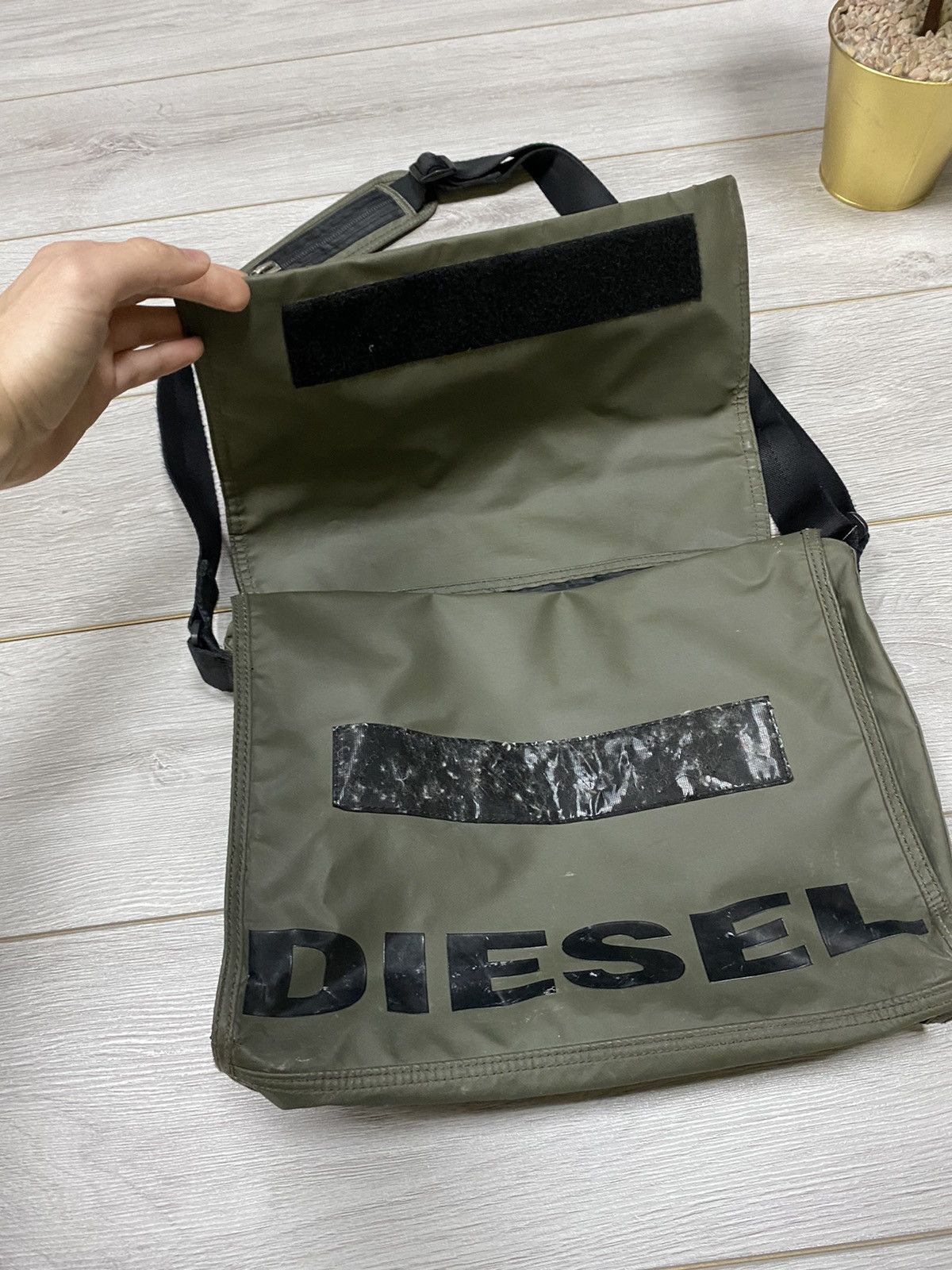 Diesel Diesel vintage big logo spell out bag shoulder Size ONE SIZE - 7 Thumbnail