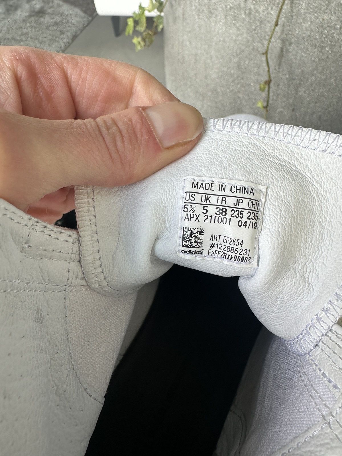 Adidas × Y-3 × Yohji Yamamoto Yuben Mid Core white (9) Size US 9.5 / IT 39.5 - 6 Thumbnail