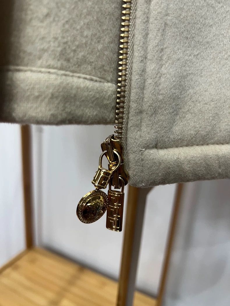 Other Versace Cashmere sweatshirt Size US L / EU 52-54 / 3 - 6 Thumbnail