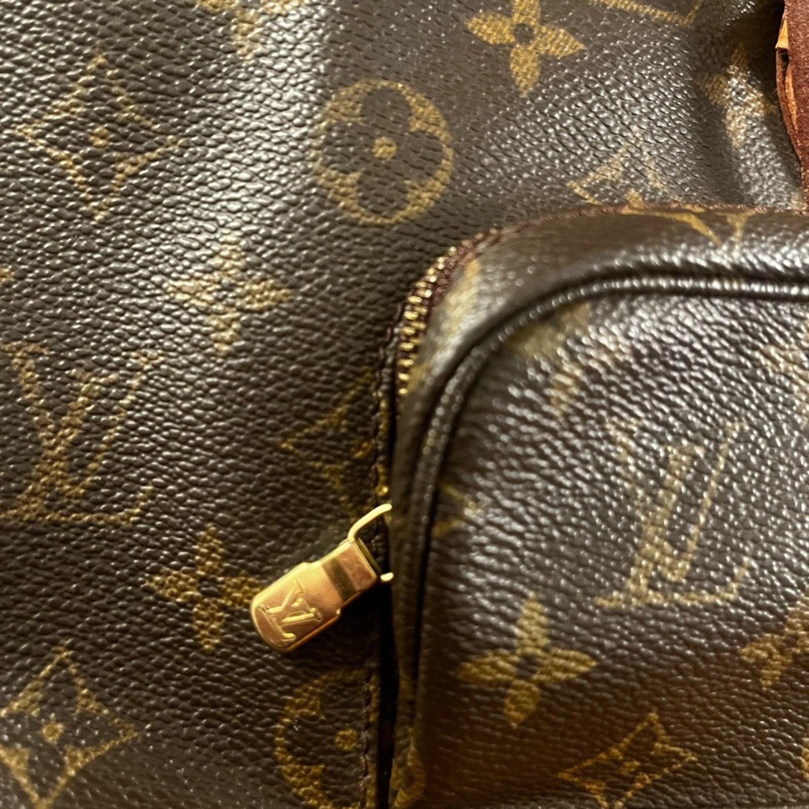 Louis Vuitton Louis Vuitton Monogram Backpack Authentic, great condition Size ONE SIZE - 4 Thumbnail