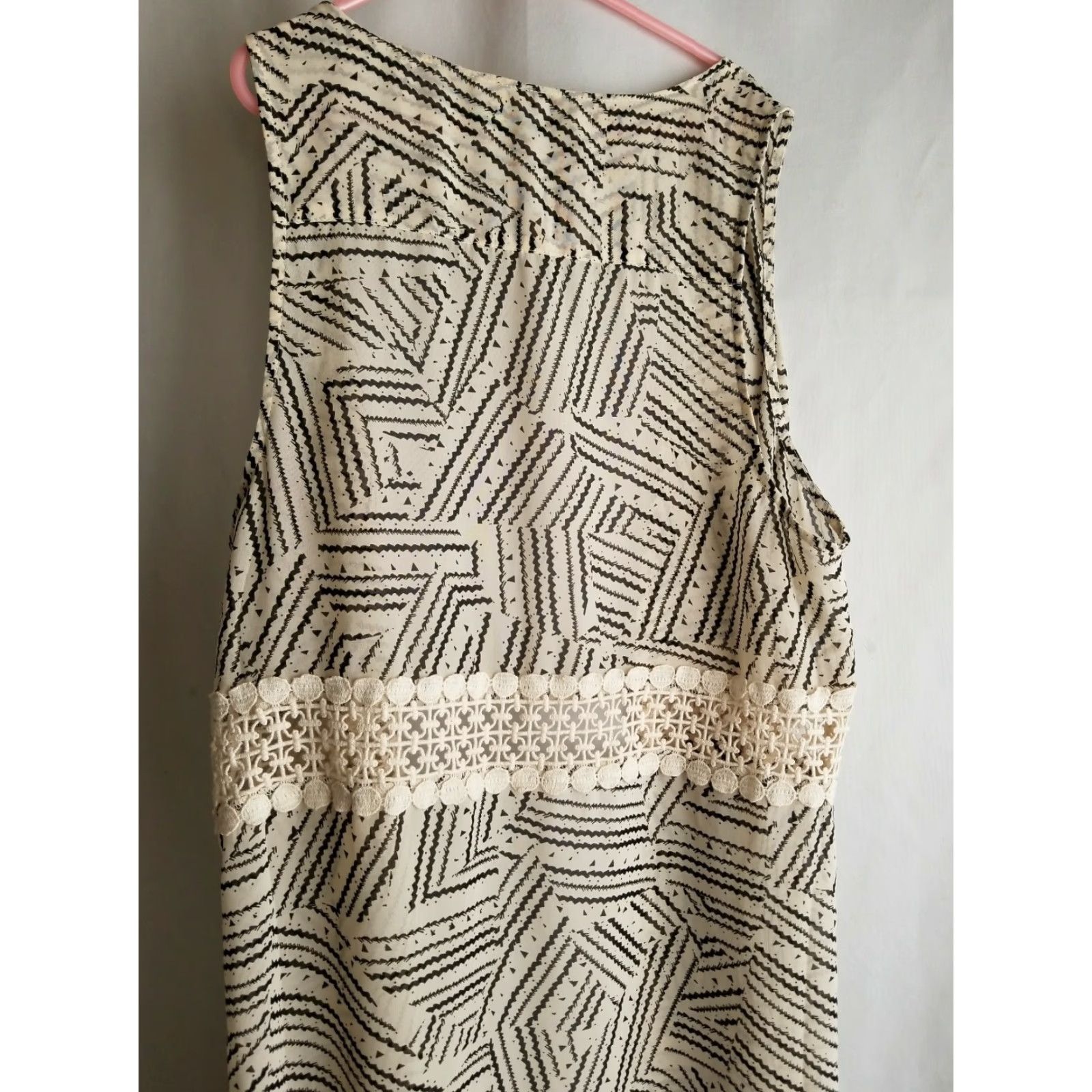 Vintage Maurices Shrug Shirt Geometric S/M Long Boho Sheer Sleeveless Beige Black Womens Size S / US 4 / IT 40 - 6 Thumbnail