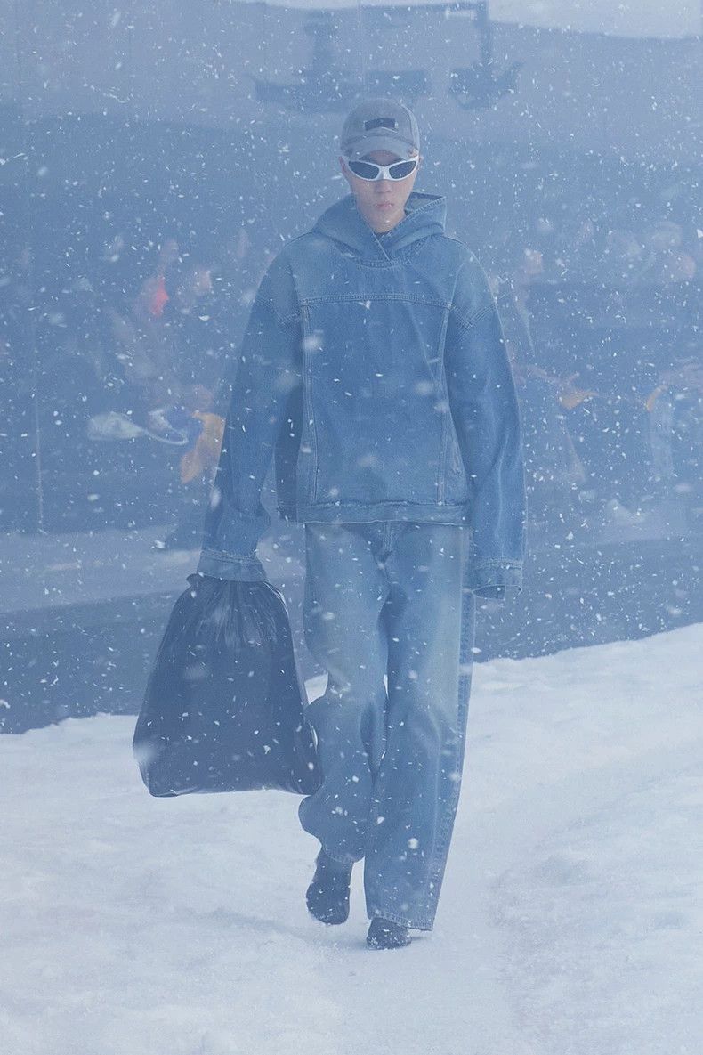 Balenciaga Balenciaga size s FW22 Storm Show Baggy Washed Worn Wide Le Size US 28 / EU 44 - 9 Thumbnail