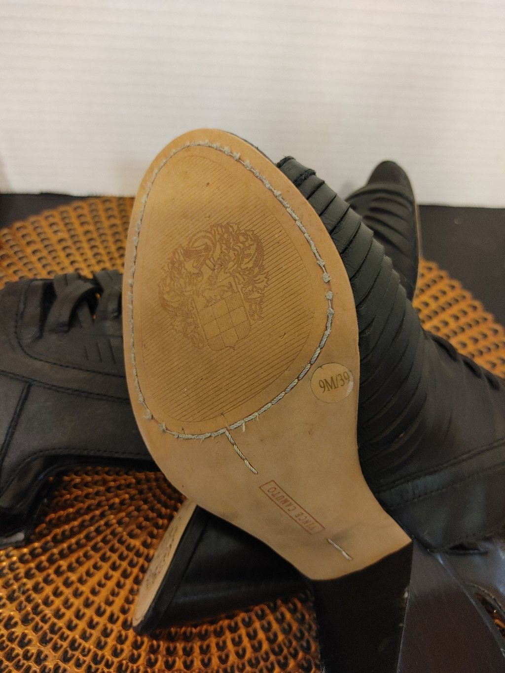 Vince Camuto Vince Camuto size 9M Size US 9 / IT 39 - 6 Thumbnail