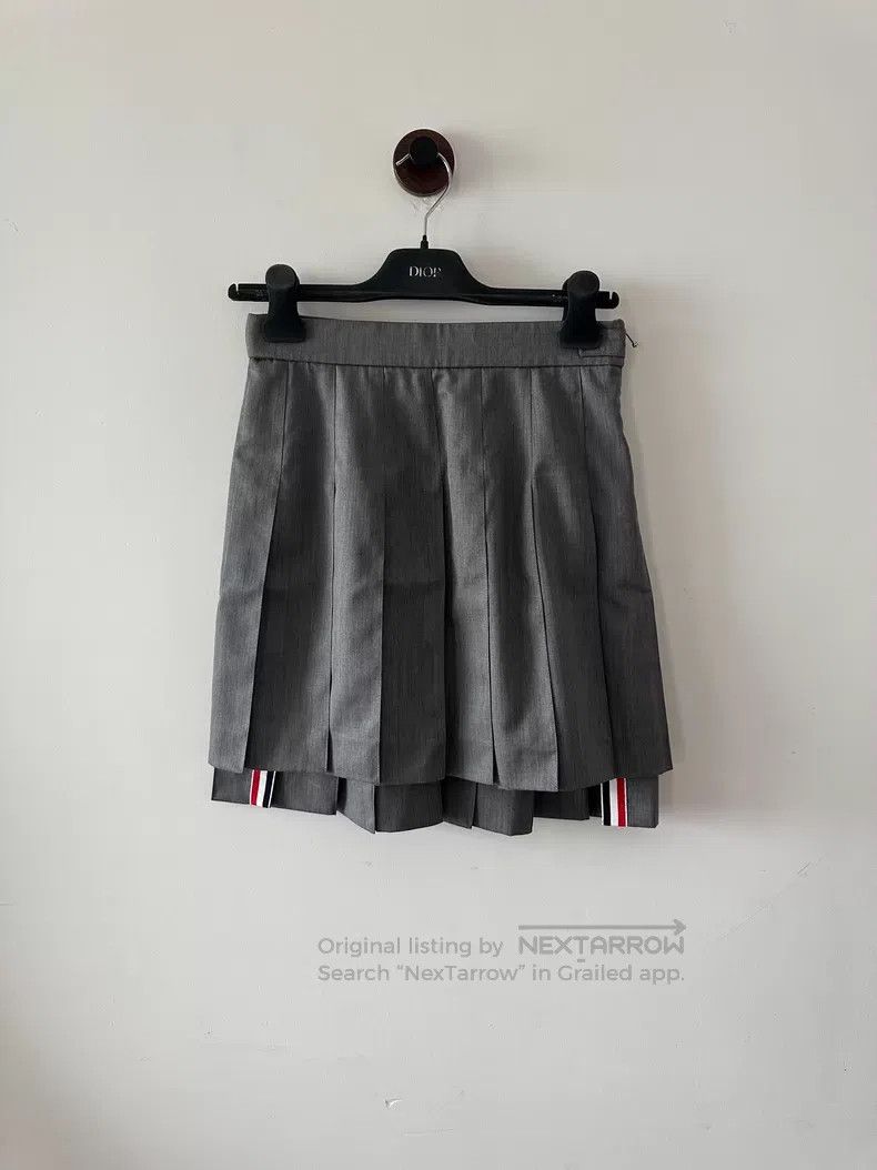 Thom Browne Thom Browne Grey Pleated Skirt Size 27" / US 4 / IT 40 - 1 Thumbnail