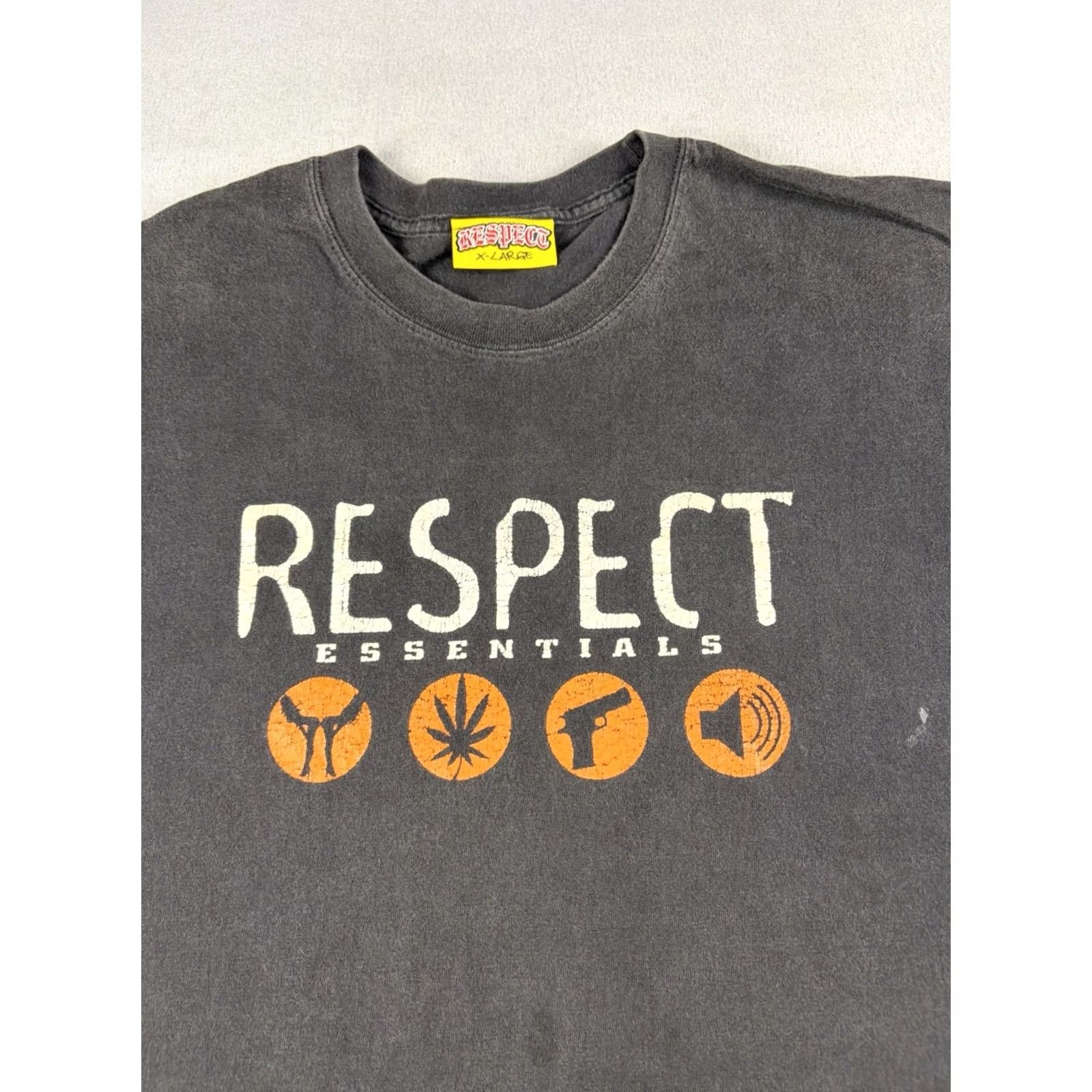 Essentials VINTAGE Respect Essentials T Shirt Men’s XL Black Gun Money Stripper Humor Y2k Mens XL Black Funny T-Shirt Vintage Size US XL / EU 56 / 4 - 2 Thumbnail