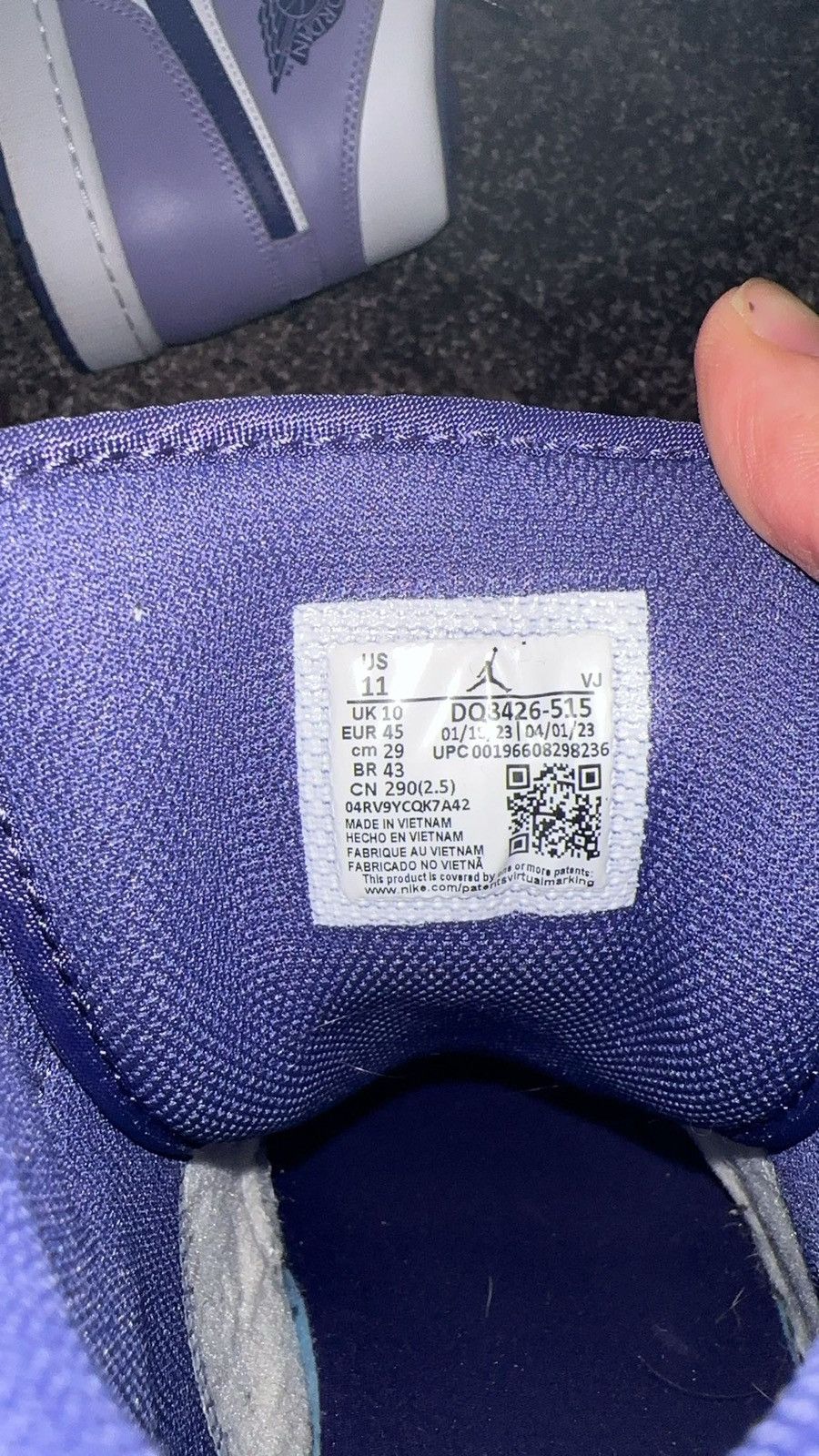 Nike Air Jordan 1 Mid Size US 11 / EU 44 - 8 Thumbnail