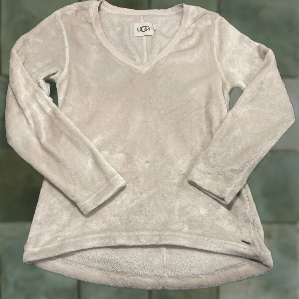 Ugg UGG Sweatshirt Daisy Fleece V-Neck Pullover Sz Small Long Sleeve Women Cream Daisy V-Neck Pullover Activewear Fleece 90s? Size S / US 4 / IT 40 - 1 Thumbnail