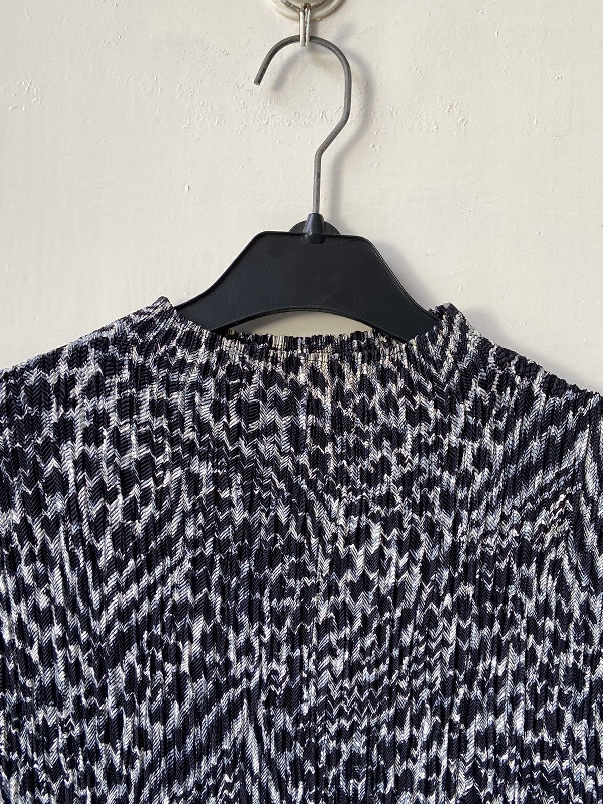 Designer × Japanese Brand VINVERT Black Pleats T-Shirt Size XXS / US 00 / IT 34 - 10 Thumbnail