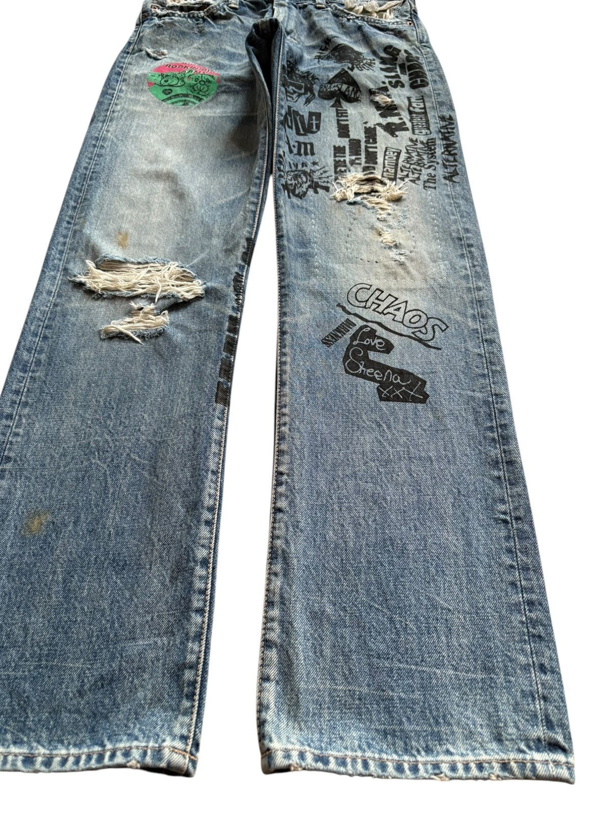 Japanese Brand Vintage Japanese Brand Printed Spell Out Ripped Jeans Size US 29 - 7 Thumbnail