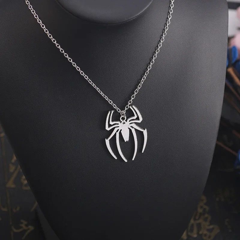 Vintage Spider Pendants Necklaces Size ONE SIZE - 1 Thumbnail