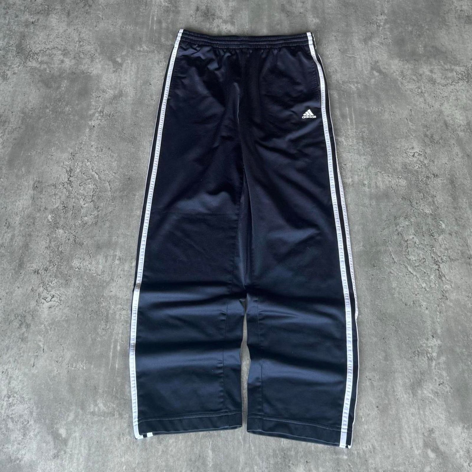 Adidas × Vintage Vintage Y2K Adidas Embroidered Blue & White Sweatpants Size US 29 - 1 Thumbnail