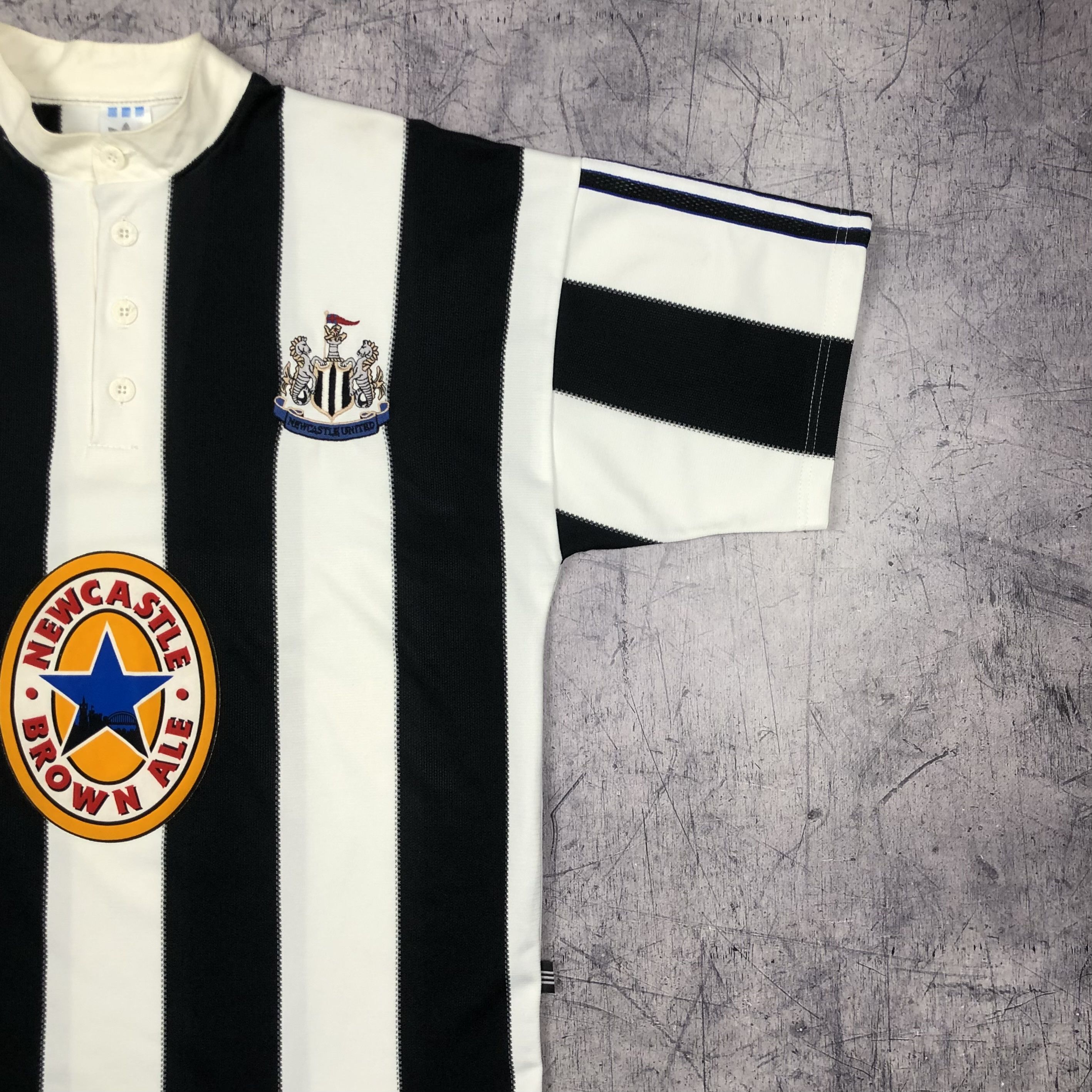 Adidas Rare Vintage 90s Adidas Newcastle Brown Ale Soccer Jersey Size US L / EU 52-54 / 3 - 8 Thumbnail