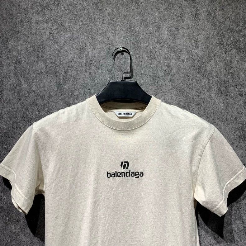 Balenciaga Balenciaga Embroidered logo short sleeve 2502-Nextarrow Size US XXS / EU 40 - 8 Thumbnail