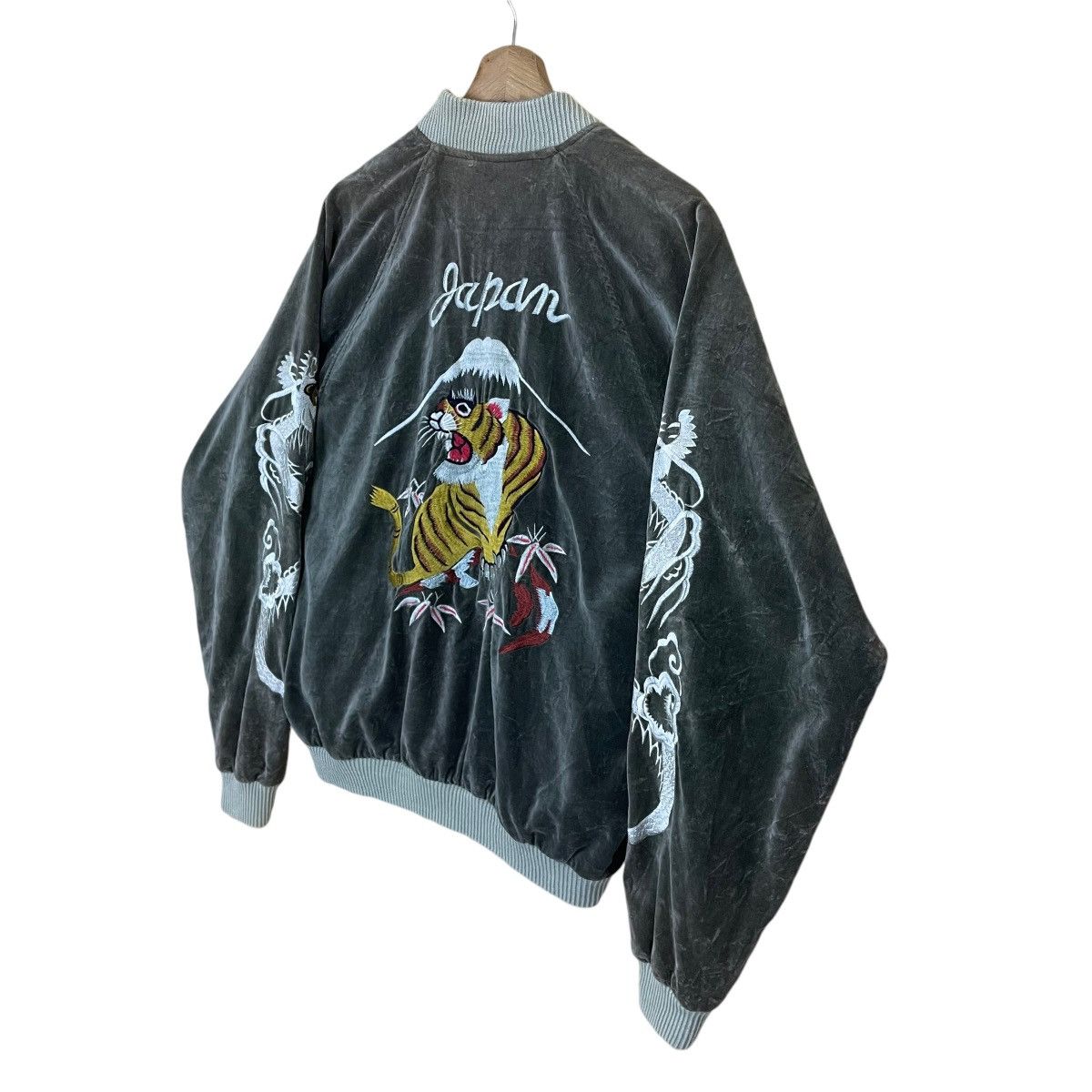 Japanese Brand × Vintage Vintage Sukajan Tiger Reversible Jacket Japanese Size US M / EU 48-50 / 2 - 7 Thumbnail