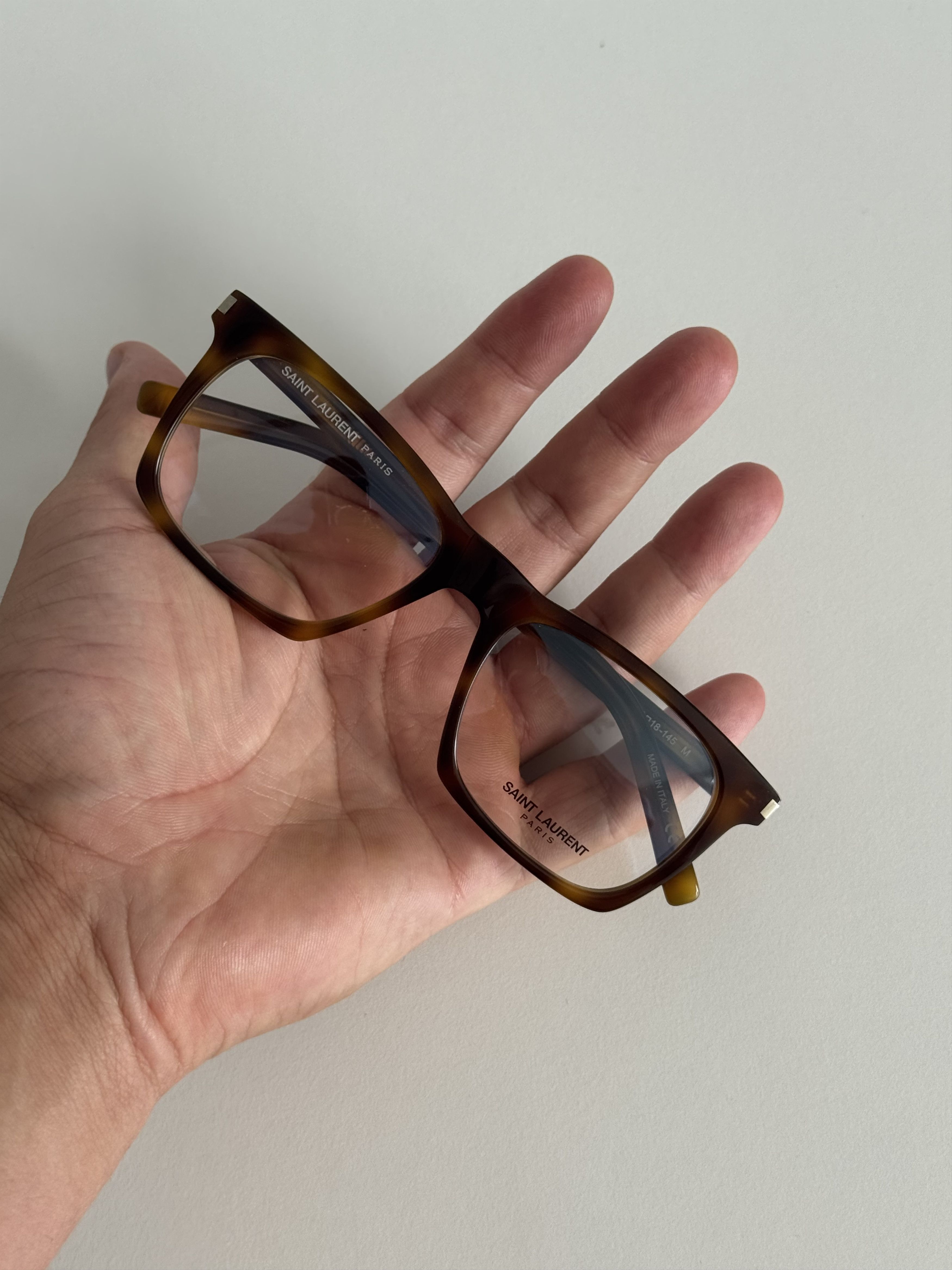 Saint Laurent Paris SAINT LAURENT GLASSES SL559 Size ONE SIZE - 10 Thumbnail