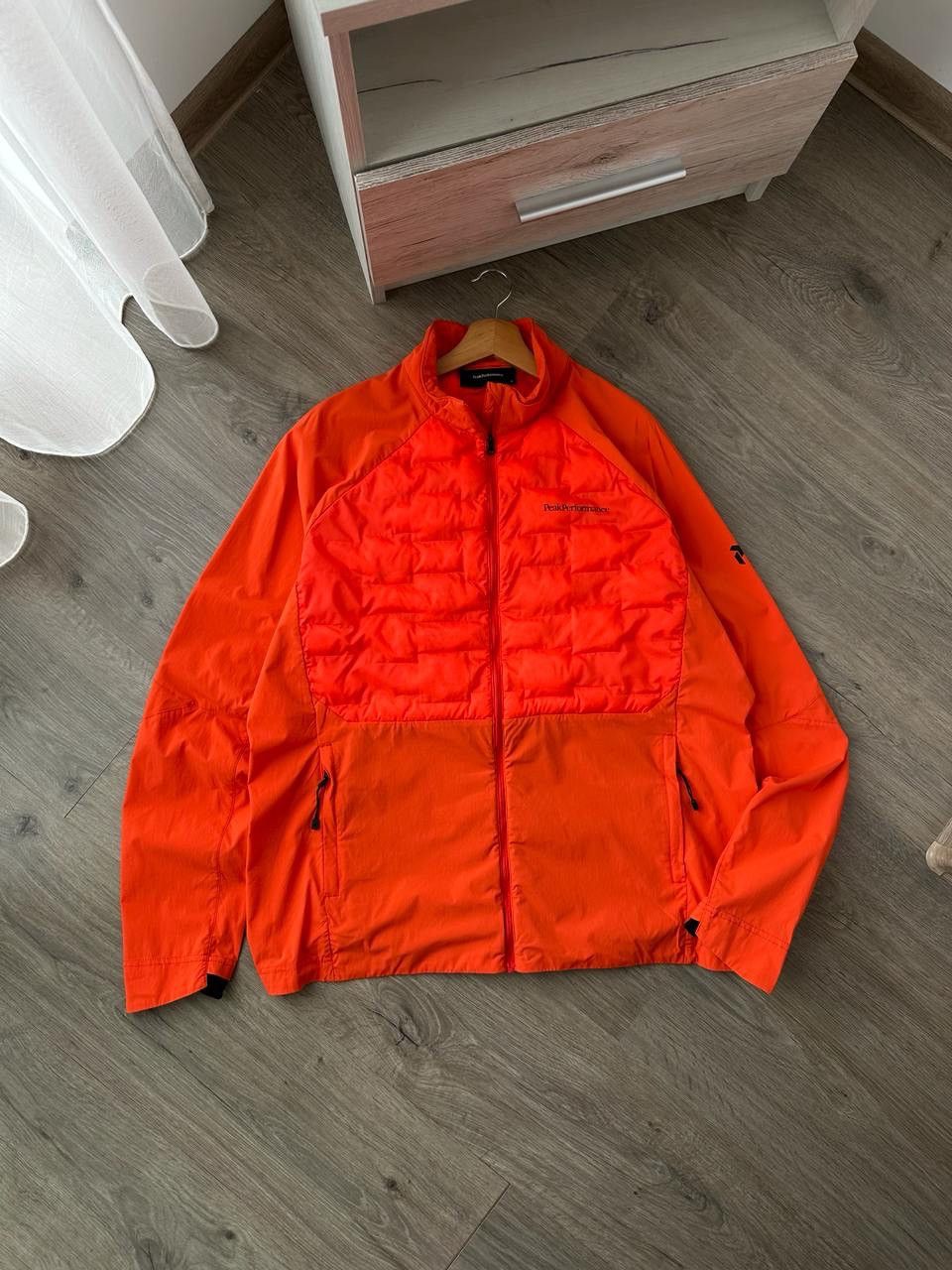 Peak Performance × Vintage Vintage Peak Performance Orange Argon Swift Hybrid Jacket Size US XL / EU 56 / 4 - 1 Thumbnail