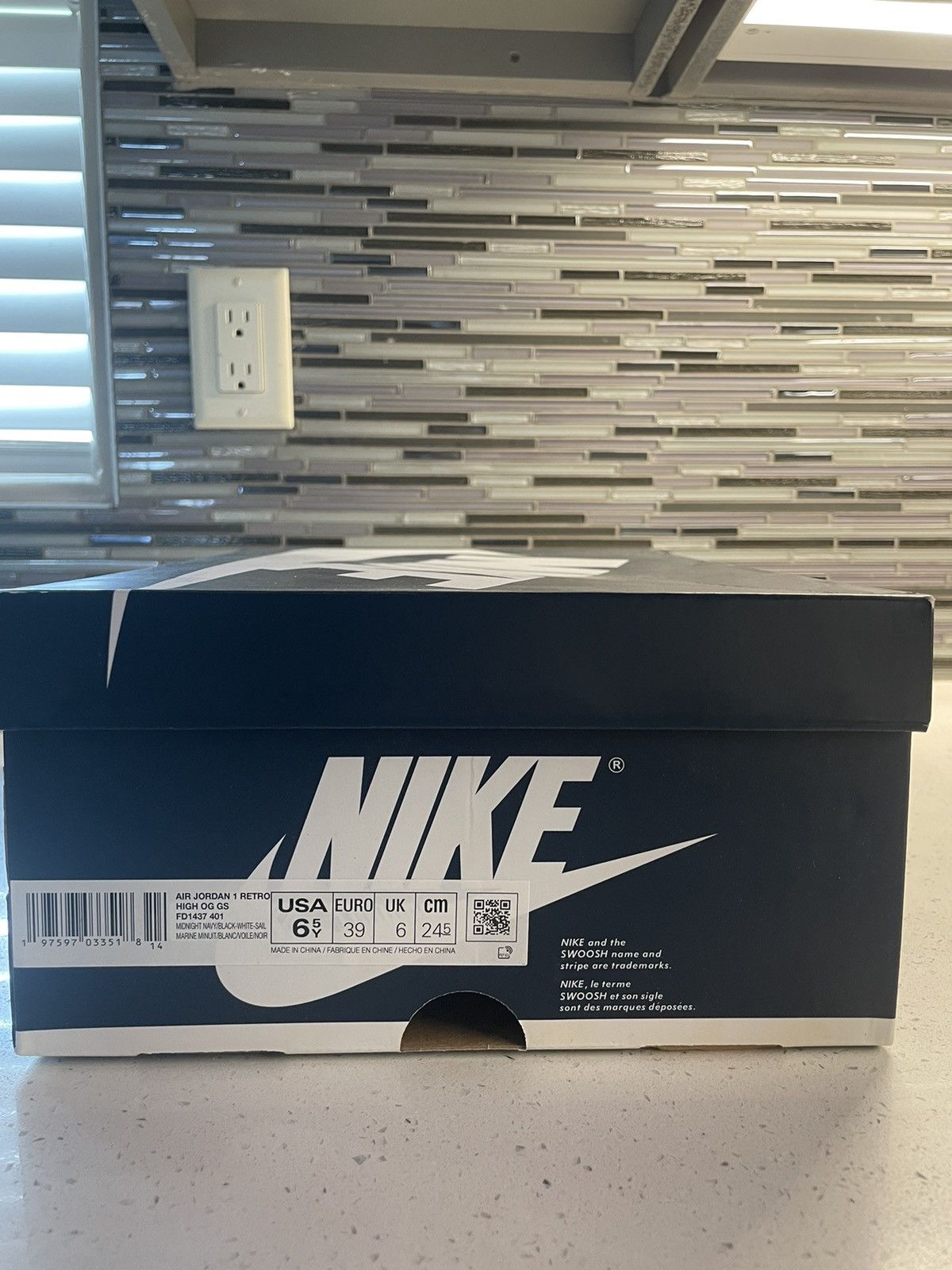 Nike Jordan 1 midnight navy Size US 6.5 / EU 39-40 - 10 Thumbnail