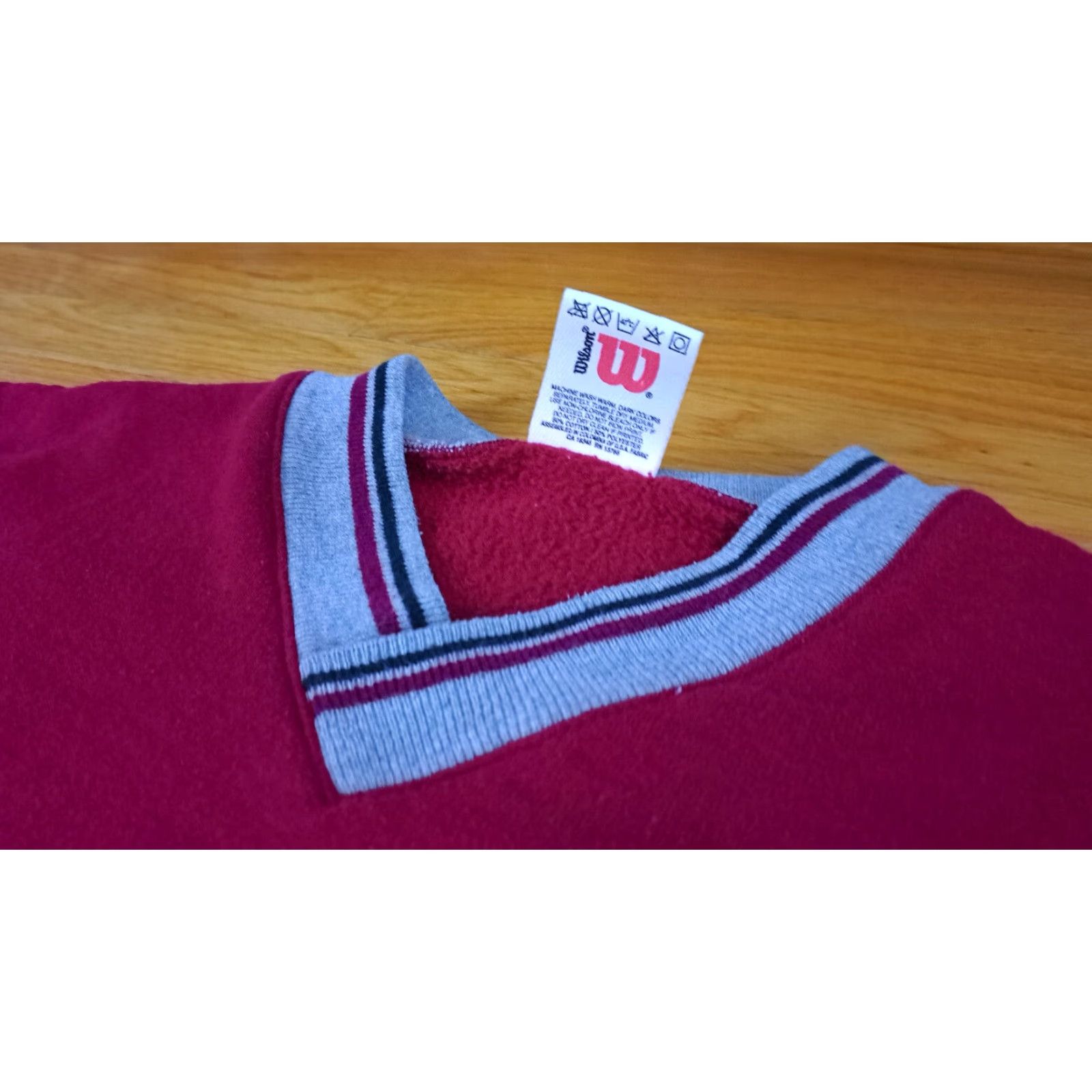 Wilson VINTAGE Wilson Sweatshirt Unisex Adults L Red V-Neck Embroidered Canvas Cotton Blend Pullover Tennis Running Jogging Size US L / EU 52-54 / 3 - 5 Thumbnail