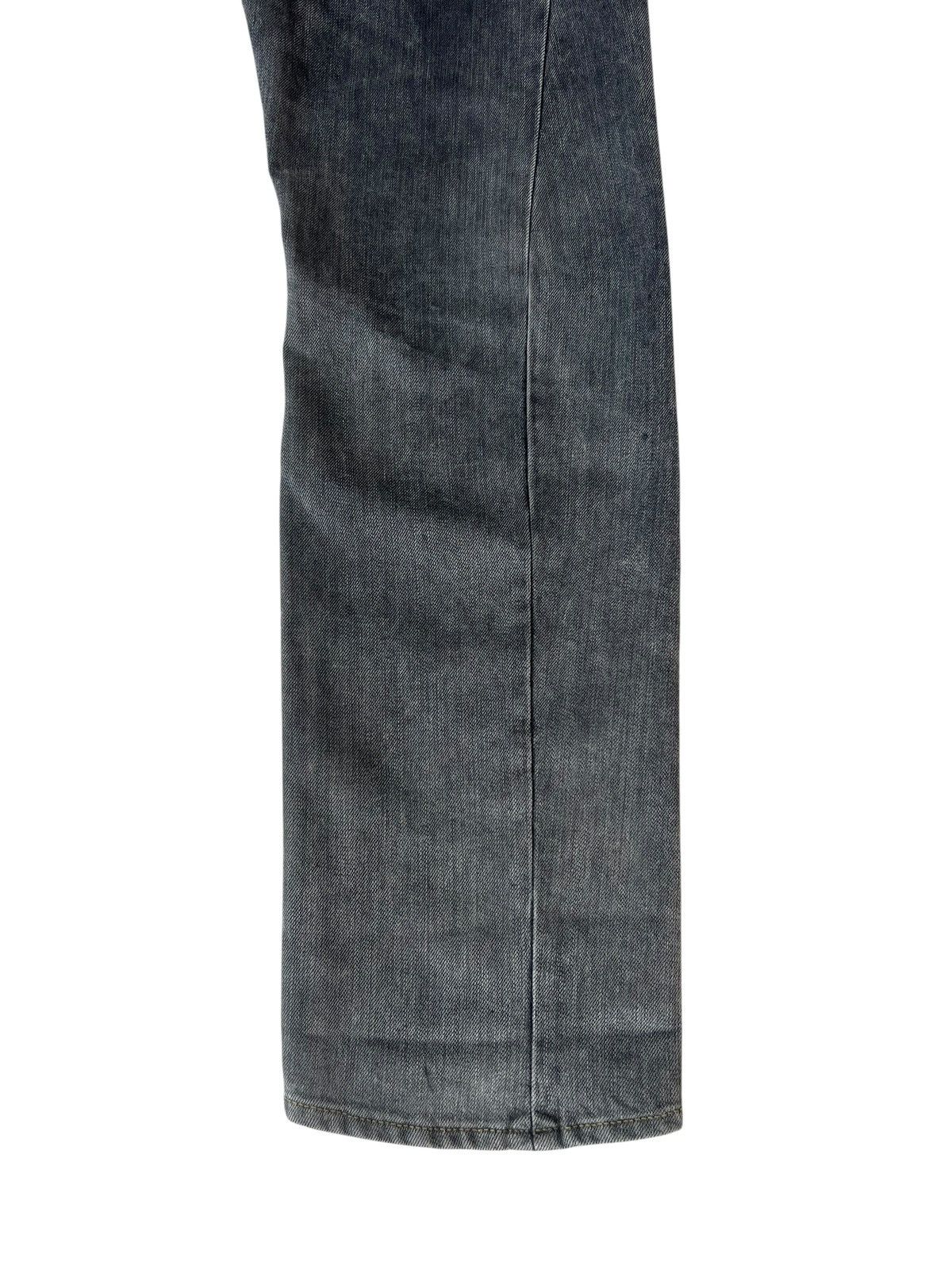 Levi's Vintage 2002 Levi’s Engineered Waxed Denim Regular Jeans Size US 32 / EU 48 - 13 Thumbnail