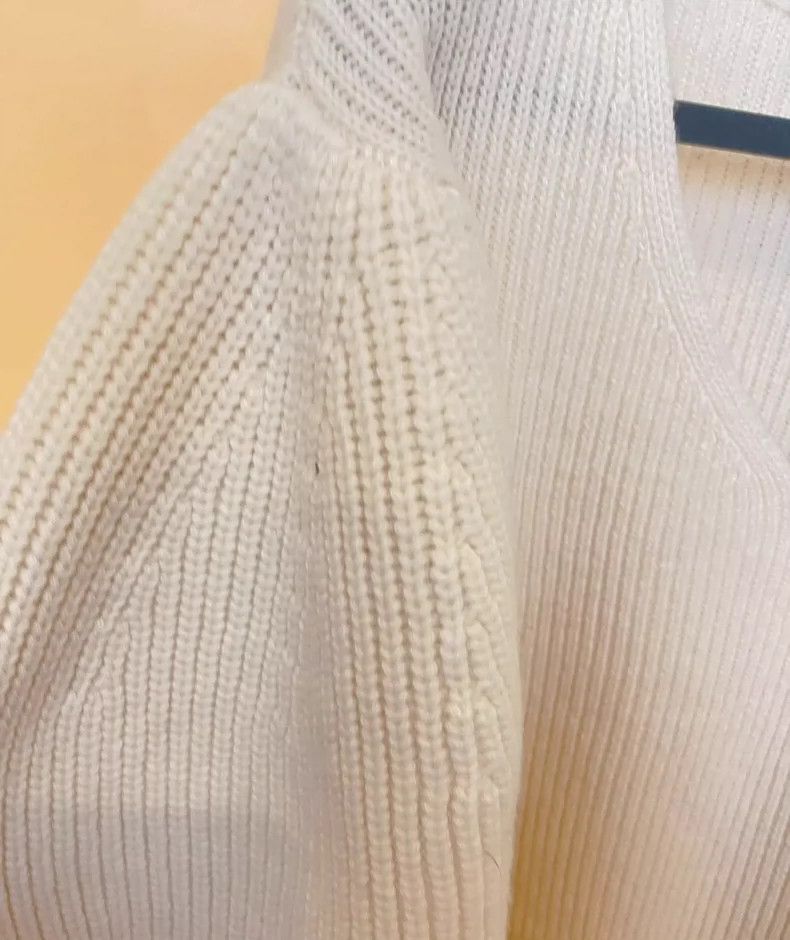 Loewe Loewe Court sleeve v-neck sweater Size XS / US 0-2 / IT 36-38 - 3 Thumbnail