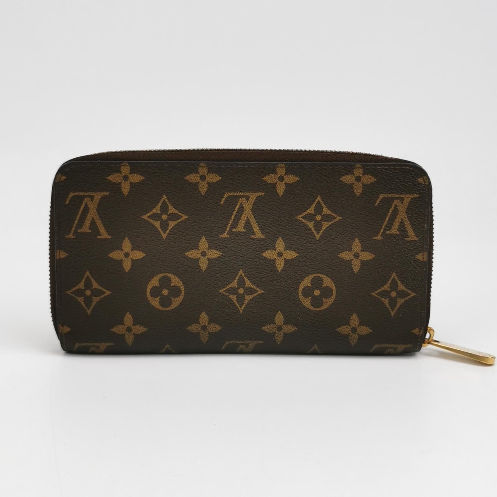 Louis Vuitton Louis Vuitton (LV) ZippyMonogram print zip around wallet -y Size ONE SIZE - 1 Thumbnail