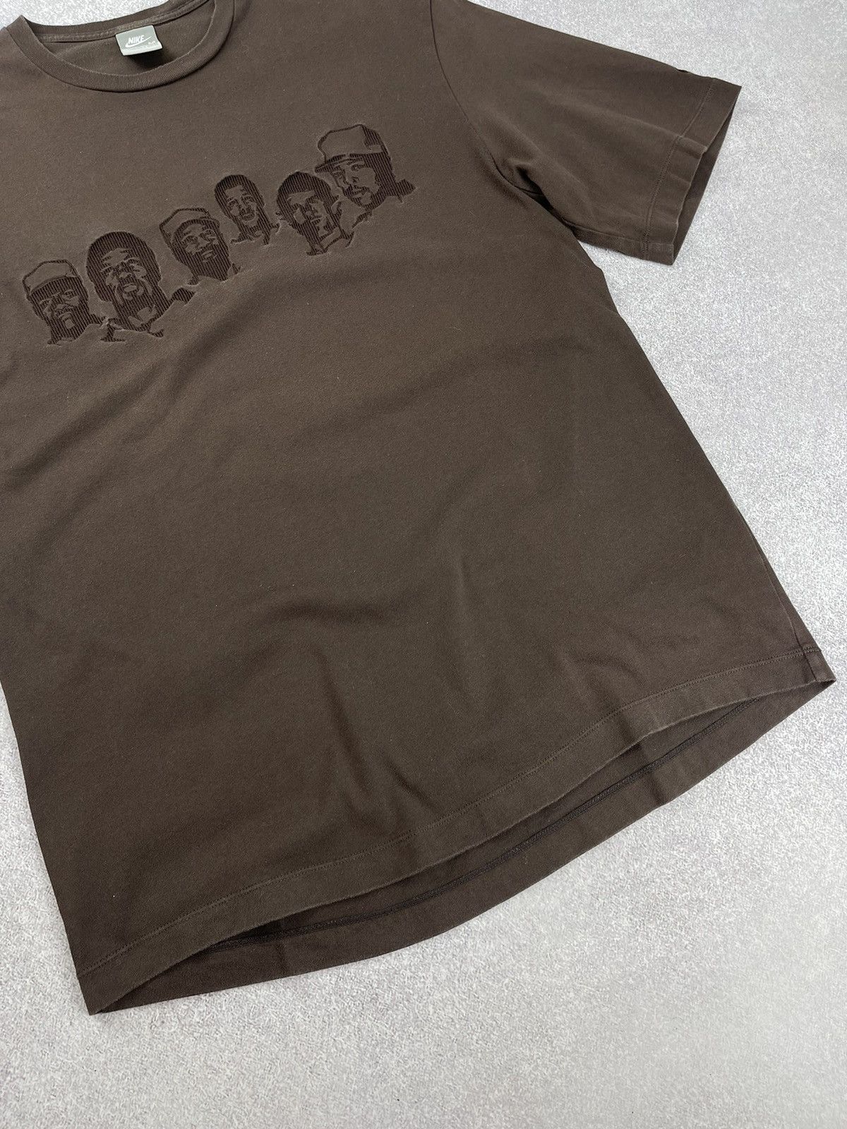 Nike Vintage Nike Brown Logo T-Shirt Size M Size US M / EU 48-50 / 2 - 2 Thumbnail