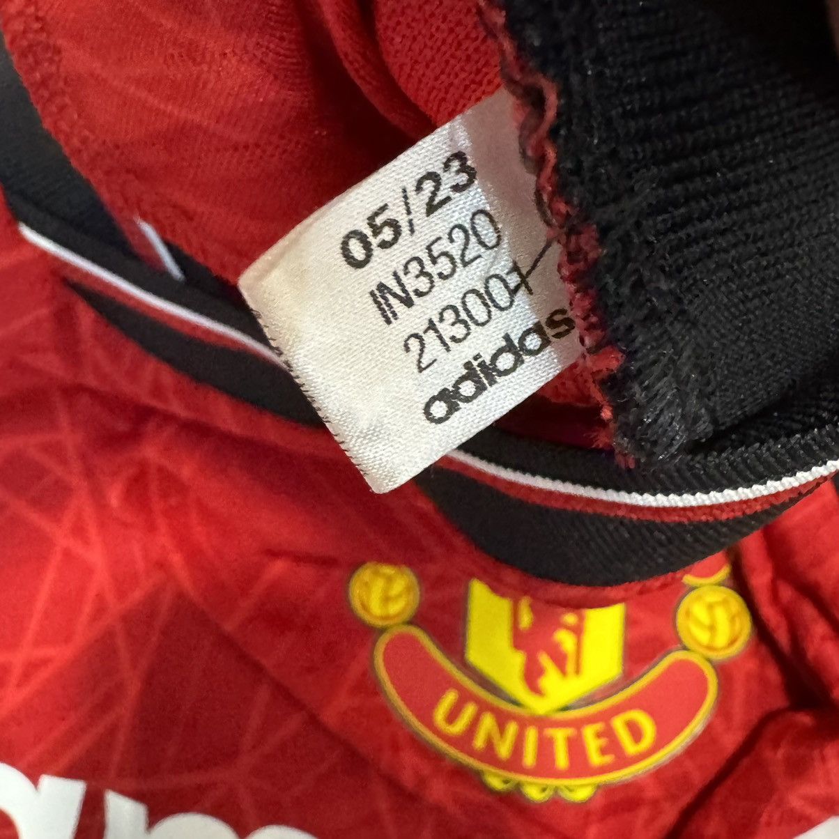 Adidas Manchester united 23/24 C/L player issue shirt #6 Martinez Size US M / EU 48-50 / 2 - 11 Thumbnail
