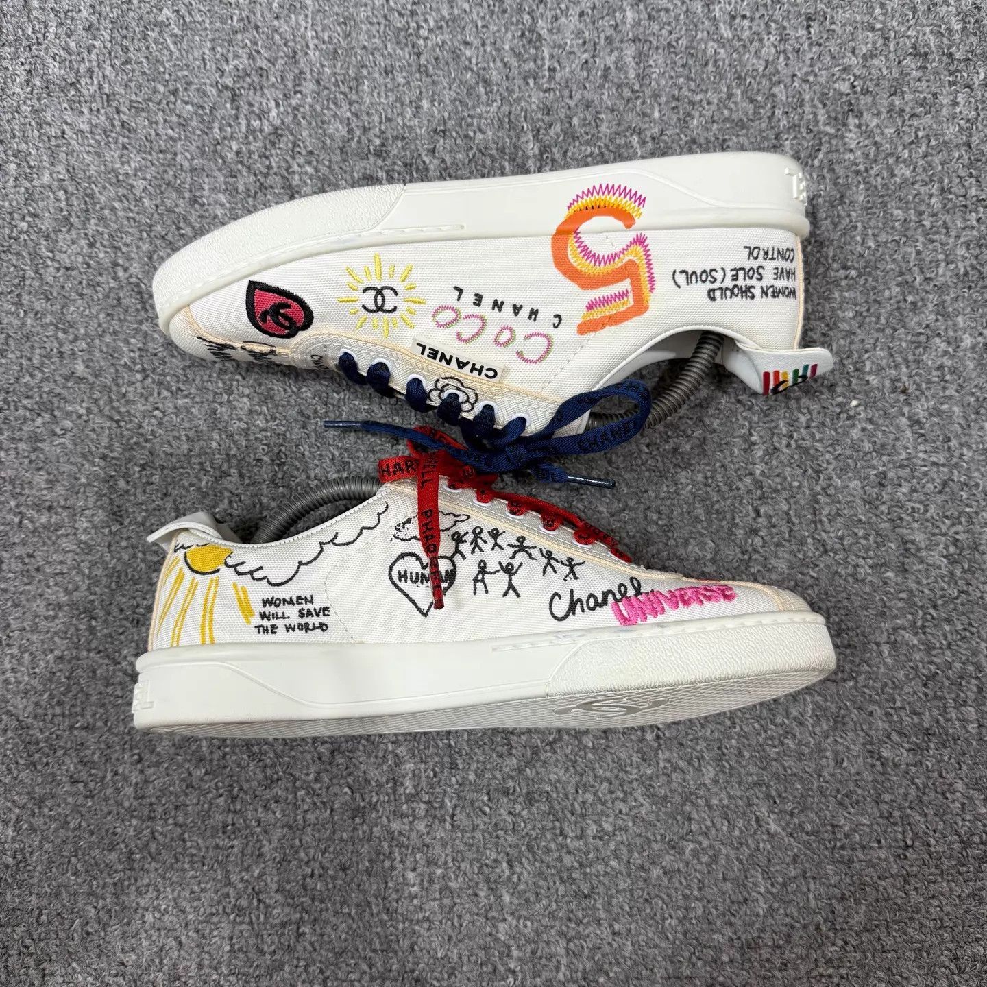 Chanel Chanel x Pharrell Doodle White Kicks Women's 35.5 99 New Size US 5 / IT 35 - 5 Thumbnail