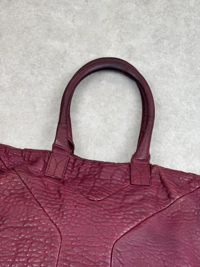 Yves Saint Laurent Yves Saint Laurent Bordeaux Leather Quilted Handle Bag Size ONE SIZE - 12 Thumbnail