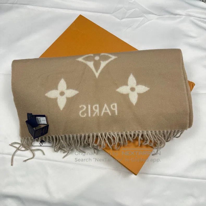 Louis Vuitton Louis Vuitton Cream-colored cashmere scarf Size ONE SIZE - 3 Thumbnail