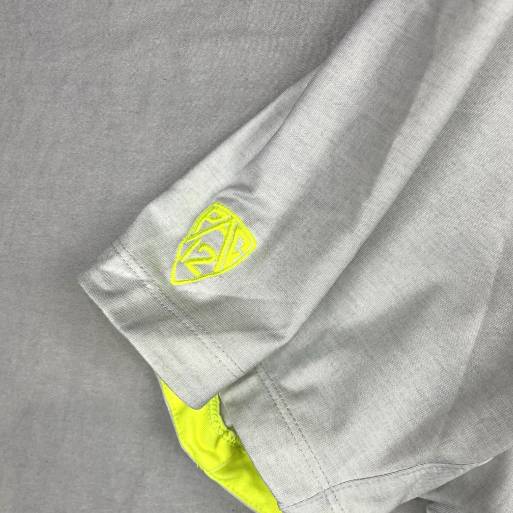 Nike Nike Oregon Ducks Polo Shirt Mens Small Dri-FIT Golf College Logo Embroidered Gray Short Sleeve Shirt Size US S / EU 44-46 / 1 - 5 Thumbnail
