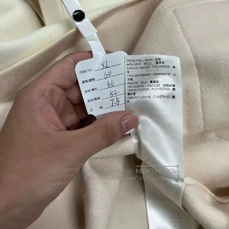 Louis Vuitton Louis Vuitton Cream Wool Women's T. Size XL / US 12-14 / IT 48-50 - 7 Thumbnail