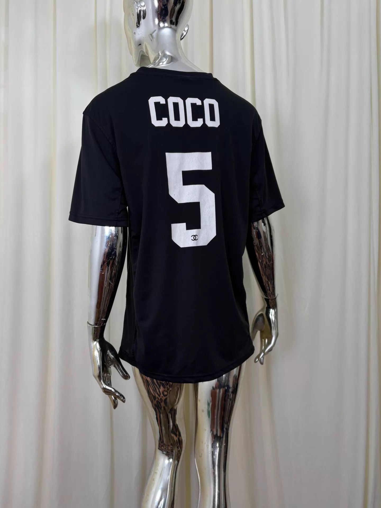 Chanel Vintage Chanel x Nike Japan Limited Short Sleeve T-Shirt XL Size US XL / EU 56 / 4 - 4 Thumbnail