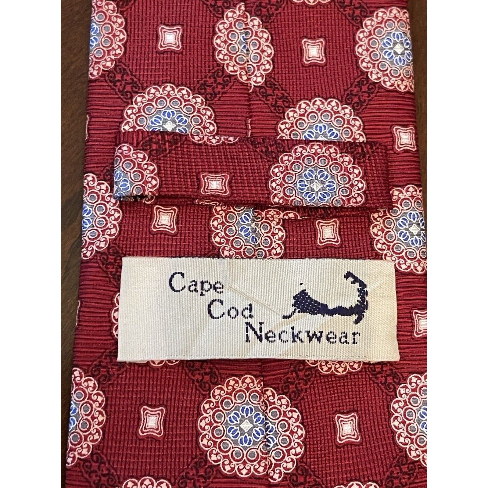 Other Cape Cod Neckwear Red Blue 100% Silk Made In China Size ONE SIZE - 8 Thumbnail