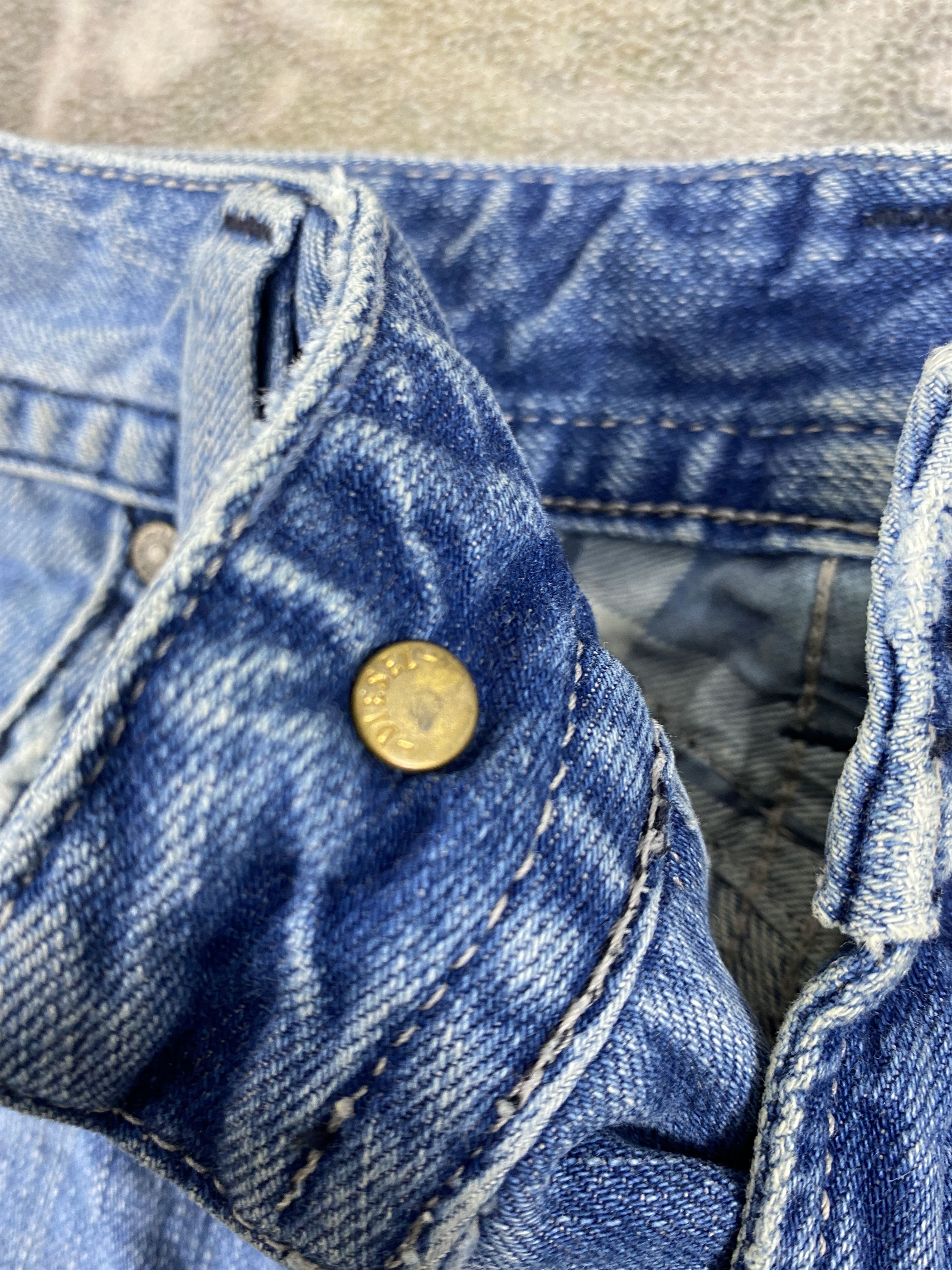 Japanese Brand Faded Blue Vintage Diesel Jeans 33x27 Denim- JN3708 Size US 33 - 6 Thumbnail