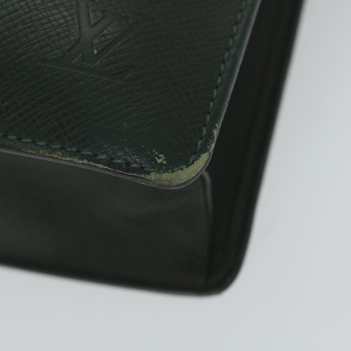 Louis Vuitton LOUIS VUITTON Taiga Porte Documents Angara Bag Epicea M30774 Size ONE SIZE - 8 Thumbnail