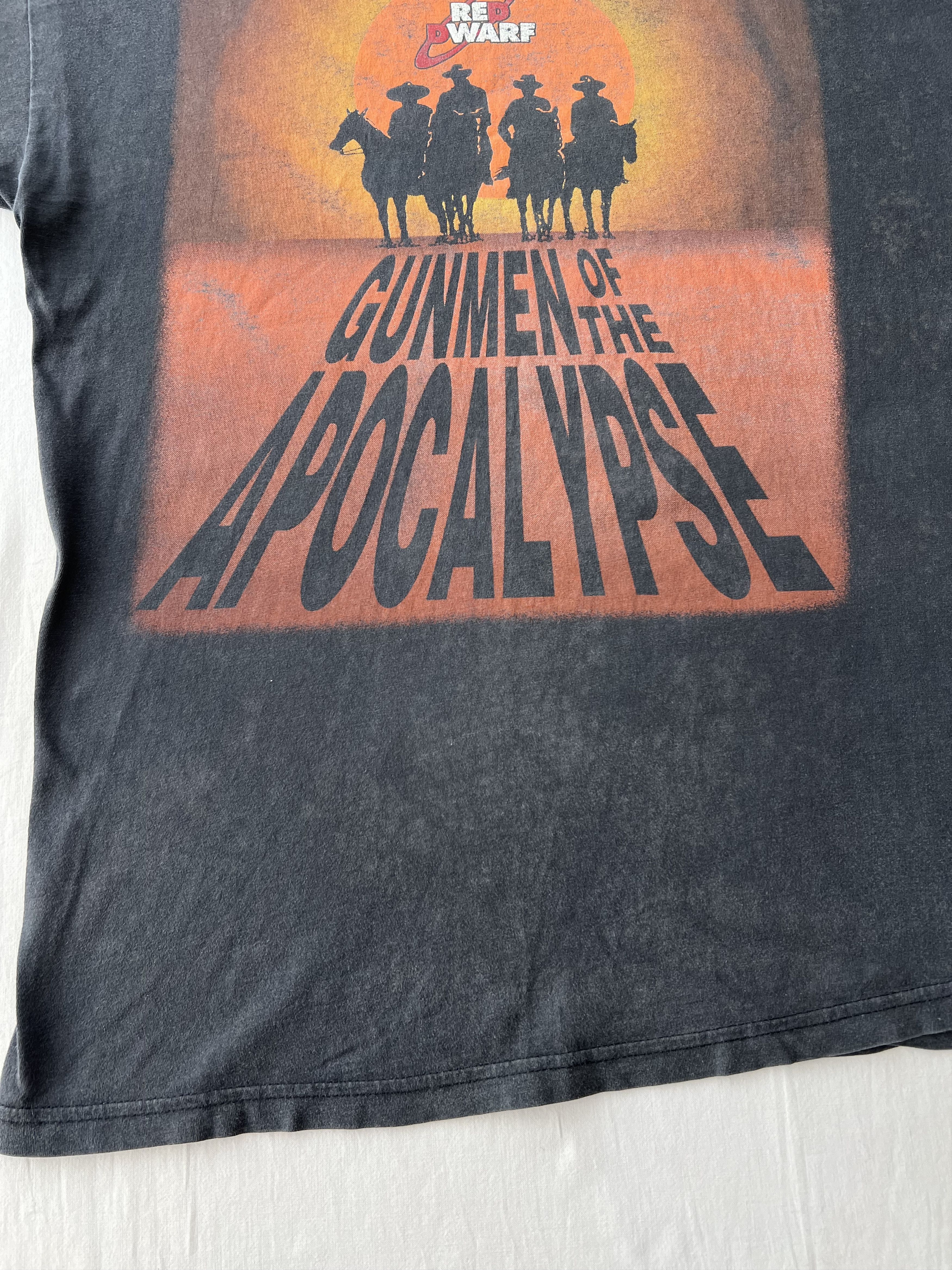 Vintage Vintage 90s Red Dwarf BBC Movie Black T-shirt Size US L / EU 52-54 / 3 - 6 Thumbnail