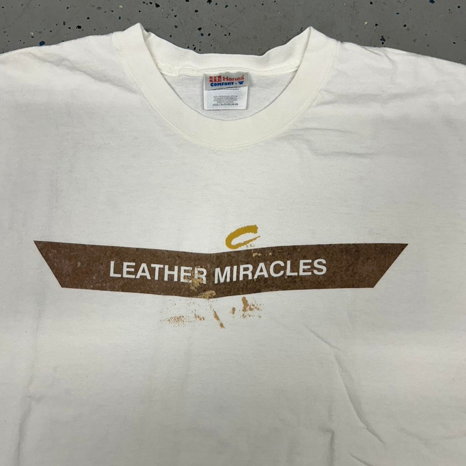 Hanes White vintage Leather Miracles tee Size US XL / EU 56 / 4 - 2 Thumbnail