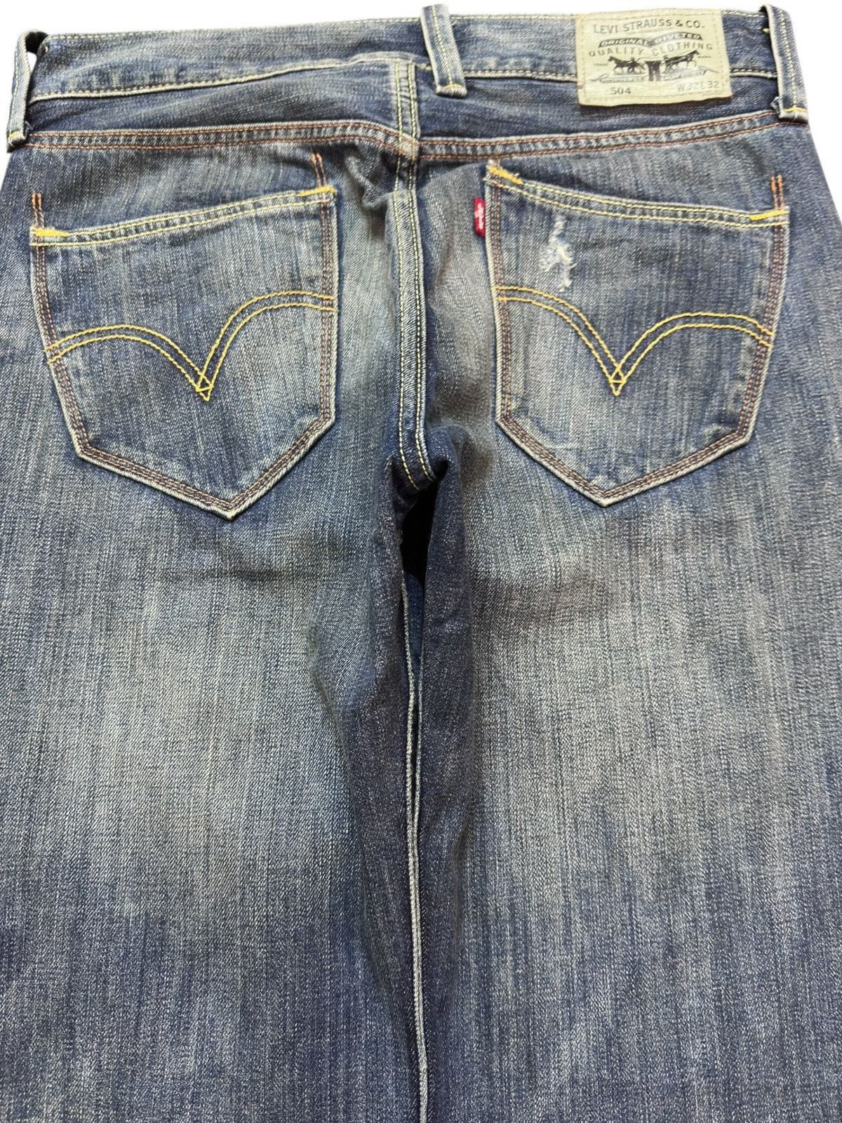 Levi's Vintage Clothing Vintage Levi’s 504 Baggy Straight Whiskers Distressed Denim Size US 33 - 6 Thumbnail